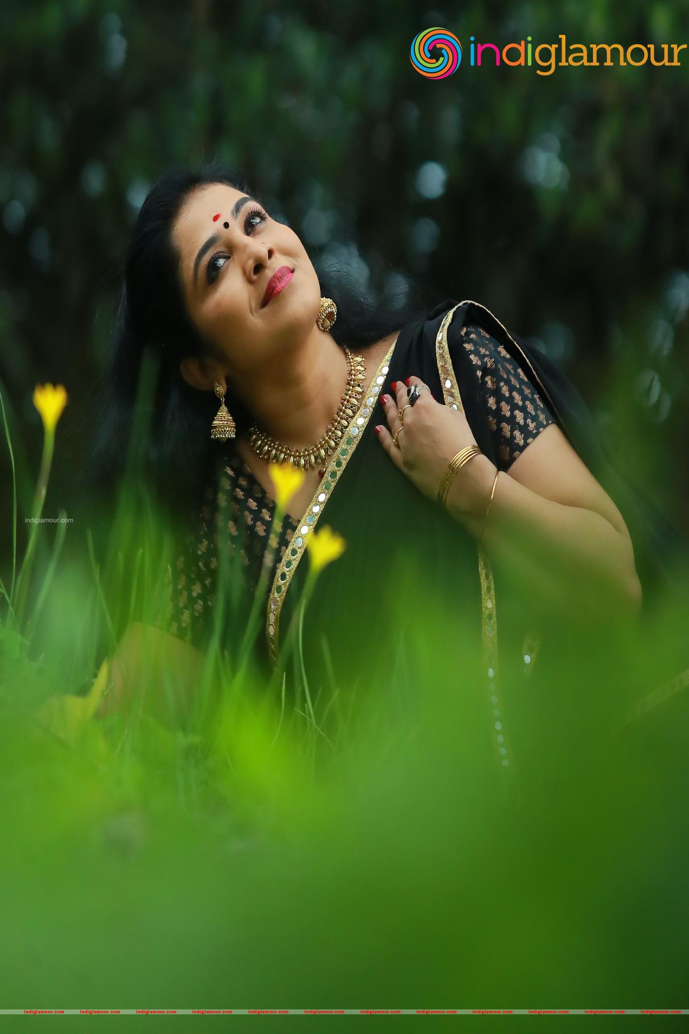 Uma Nair Actress hd photo
