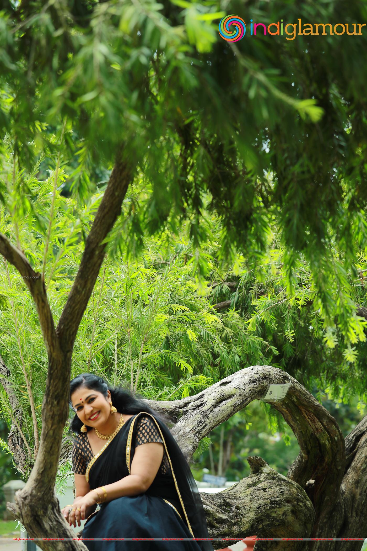 Uma Nair Actress hd photo
