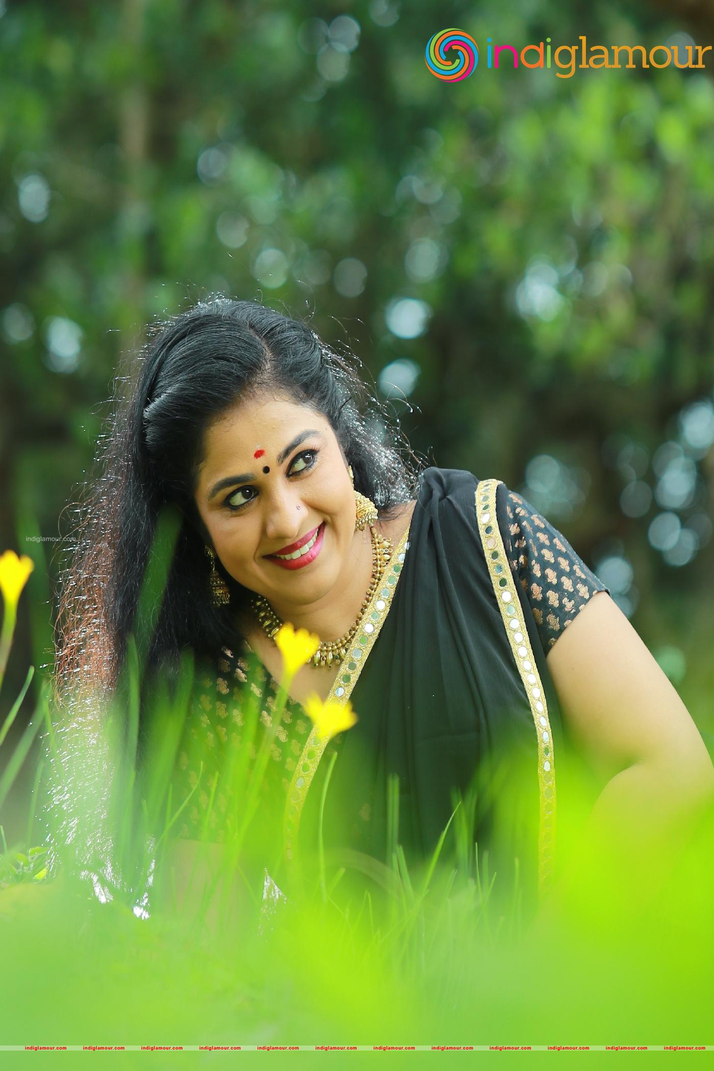 Uma Nair Actress hd photo