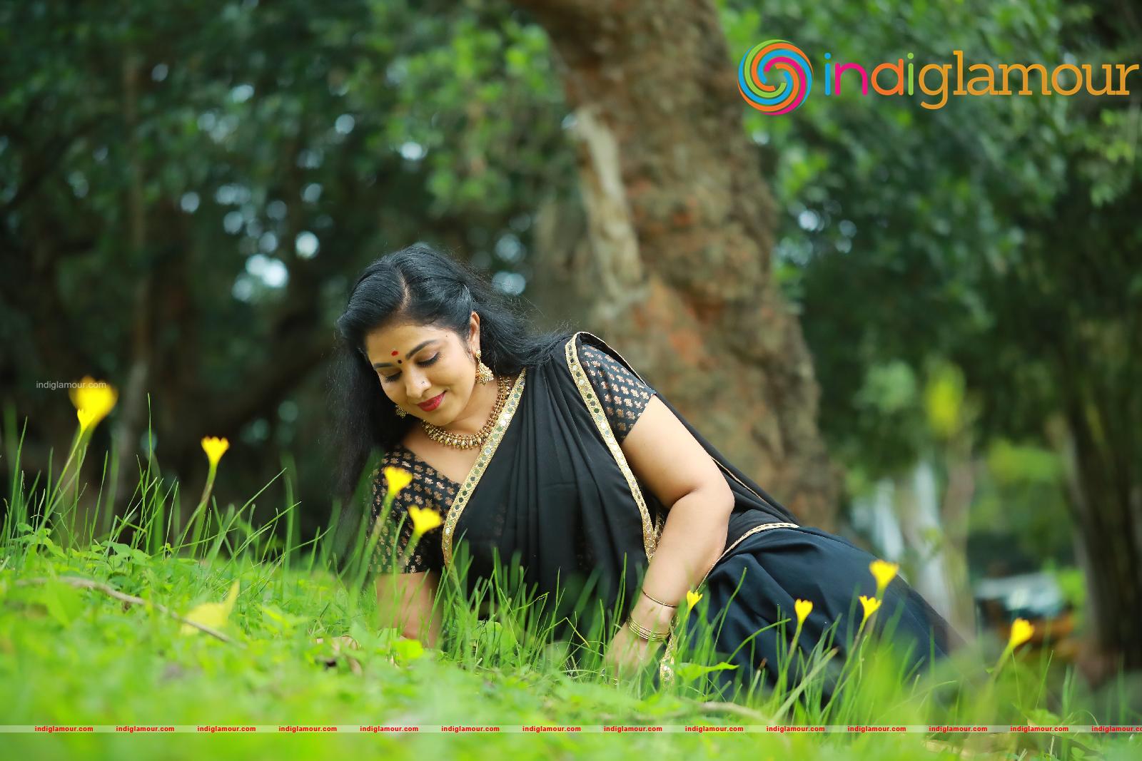 Uma Nair Actress hd photo
