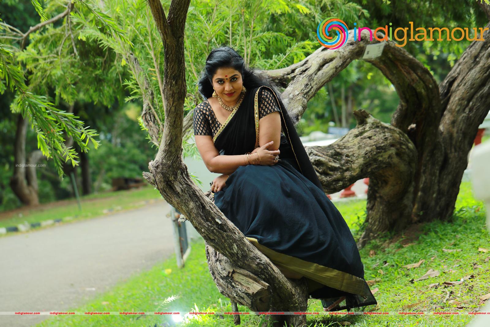 Uma Nair Actress hd photo