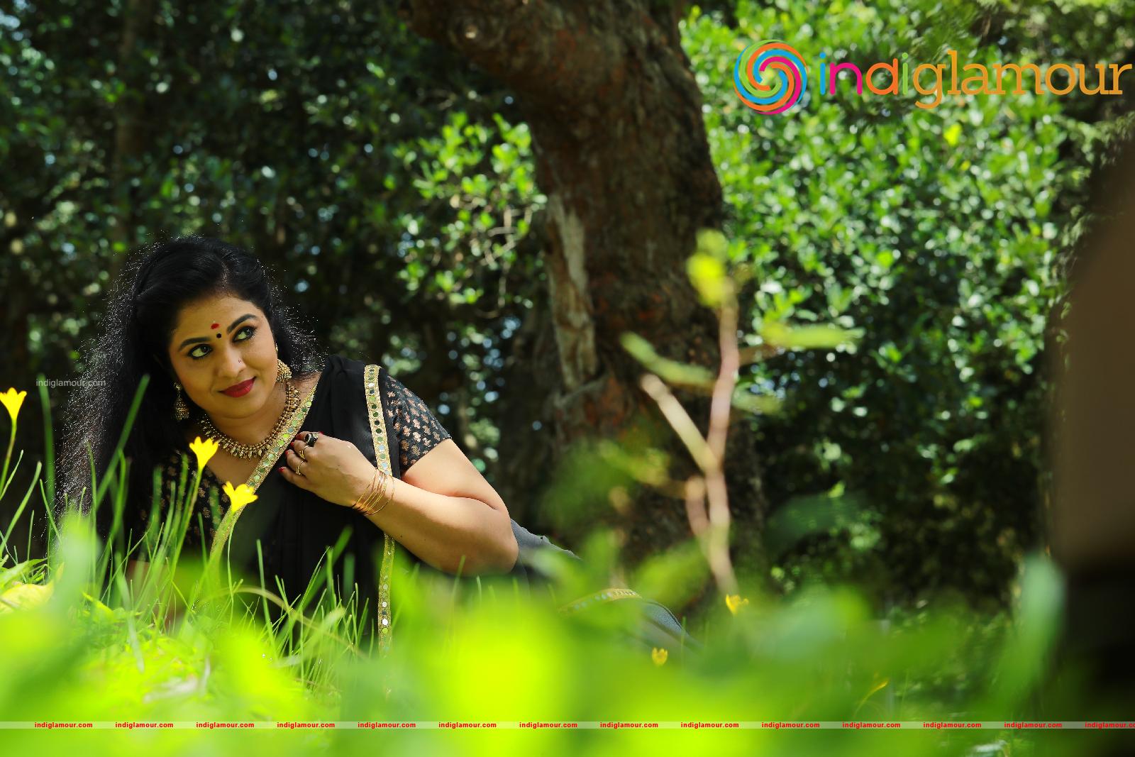 Uma Nair Actress hd photo