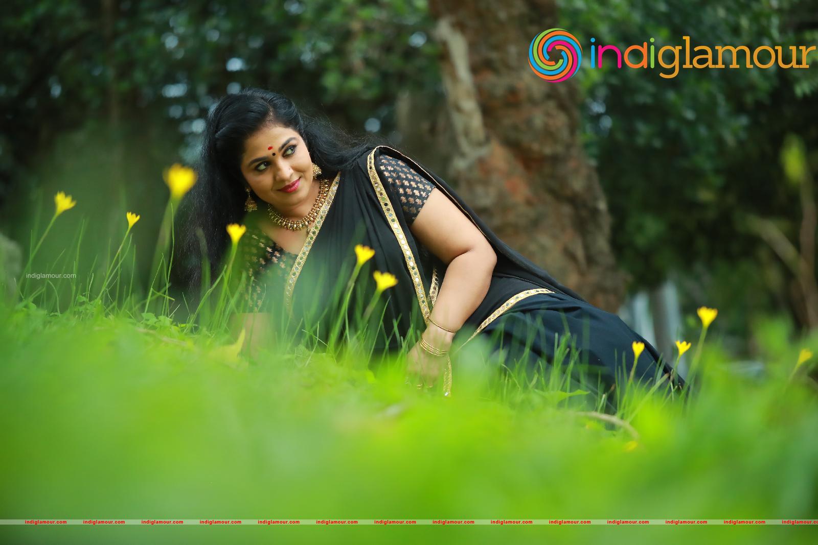 Uma Nair Actress hd photo