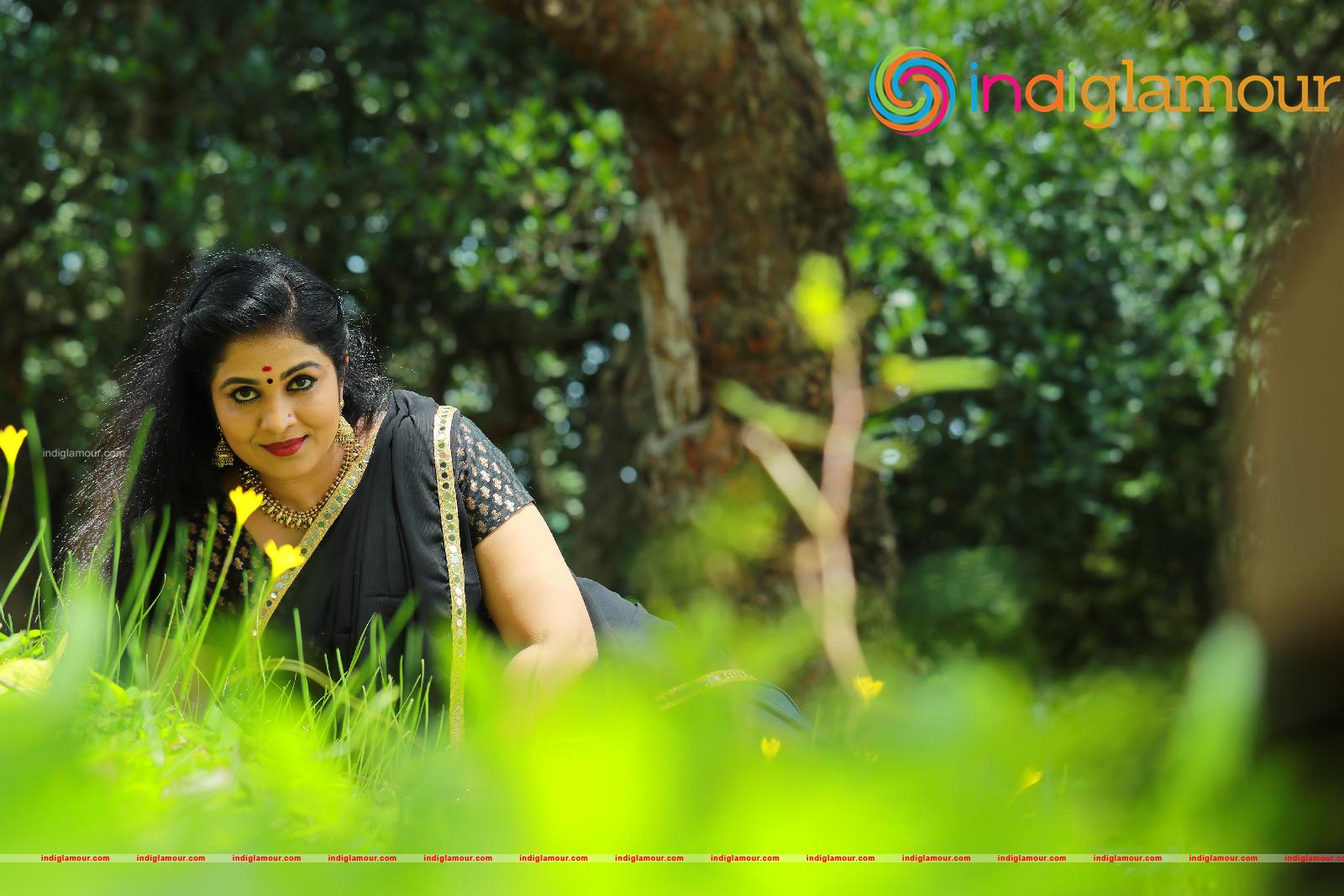 Uma Nair Actress hd photo