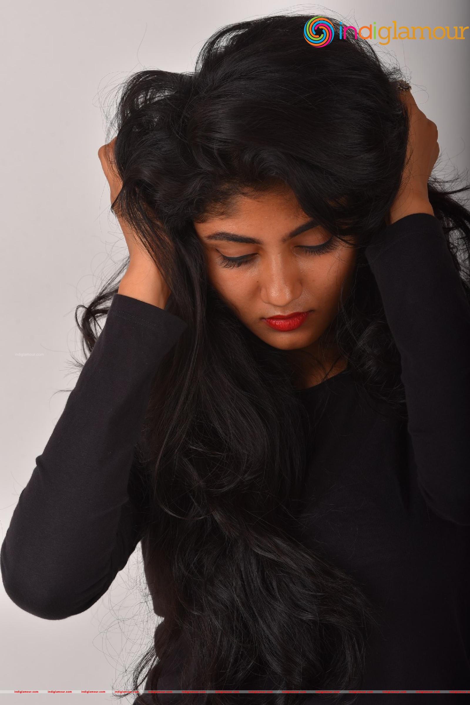 Drishya Raghunath Actress hd photo