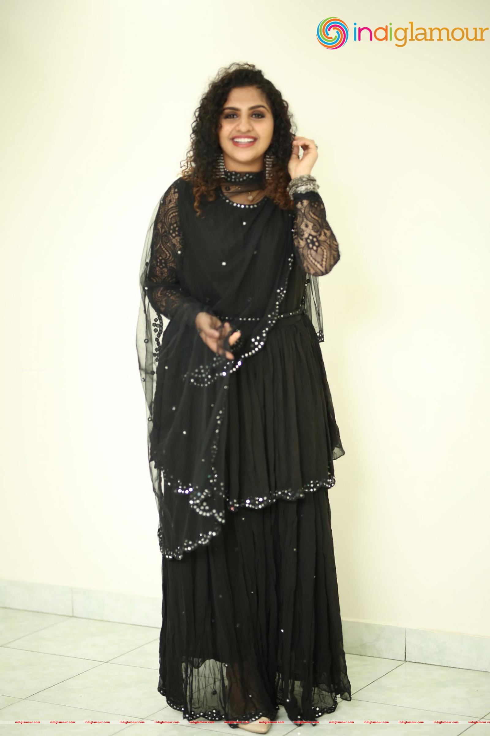 Noorin Shereef Actress hd photo