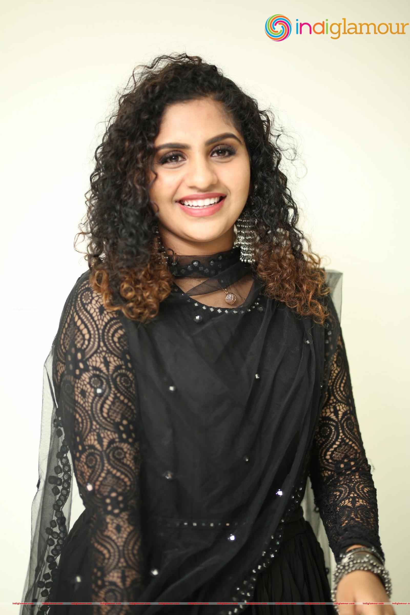 Noorin Shereef Actress hd photo