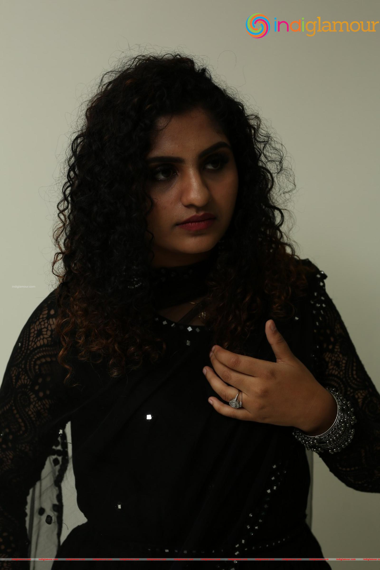 Noorin Shereef Actress hd photo