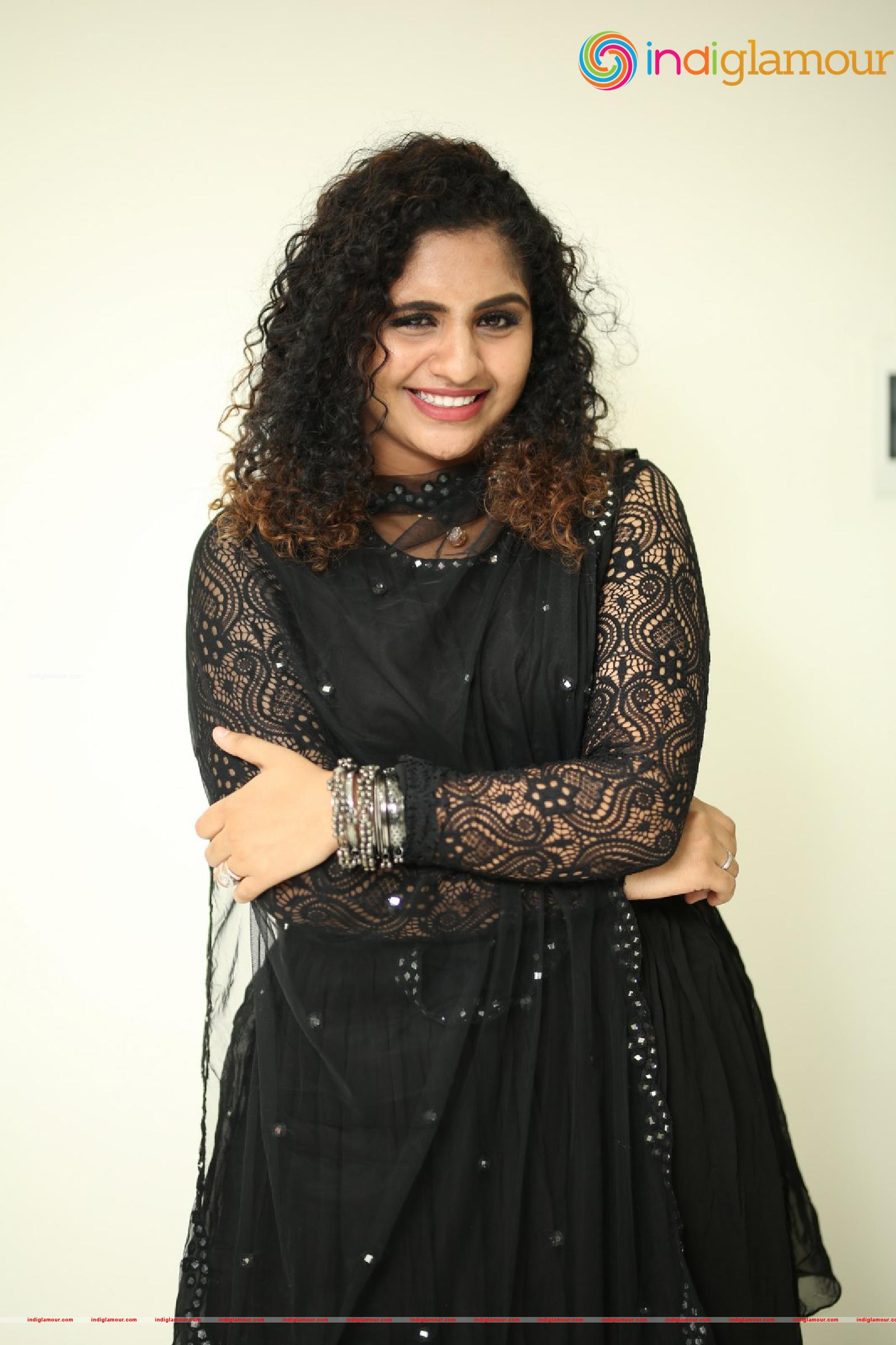 Noorin Shereef Actress hd photo