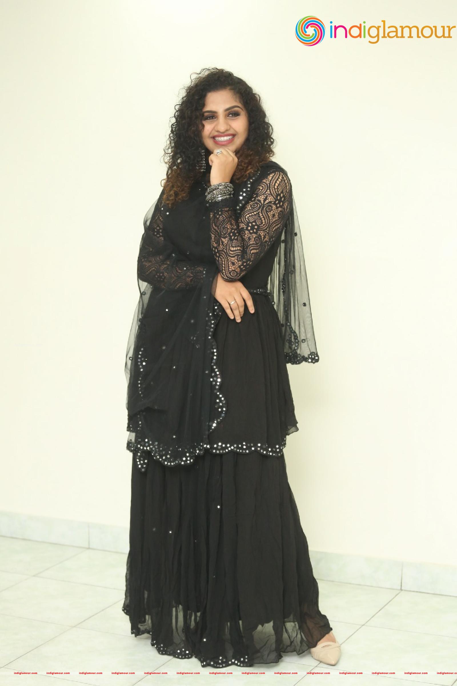 Noorin Shereef Actress hd photo