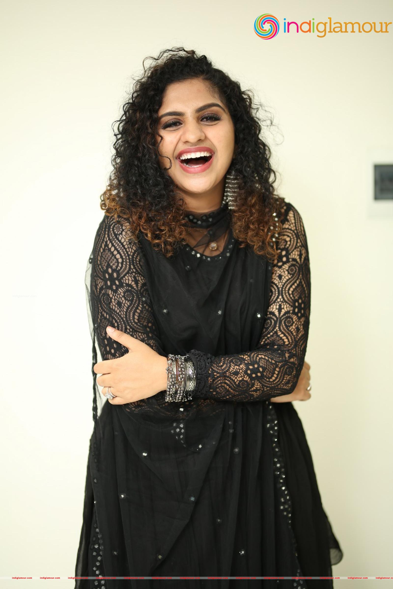 Noorin Shereef Actress hd photo