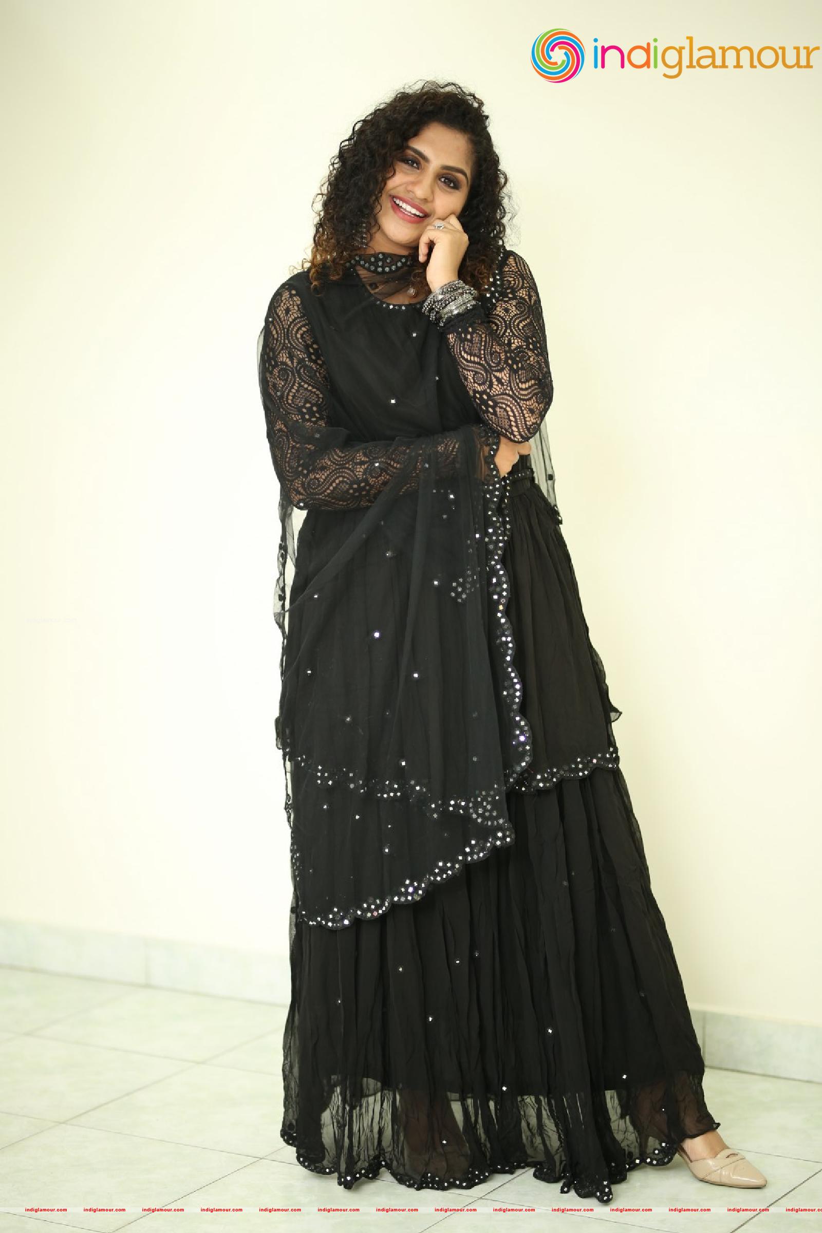 Noorin Shereef Actress hd photo