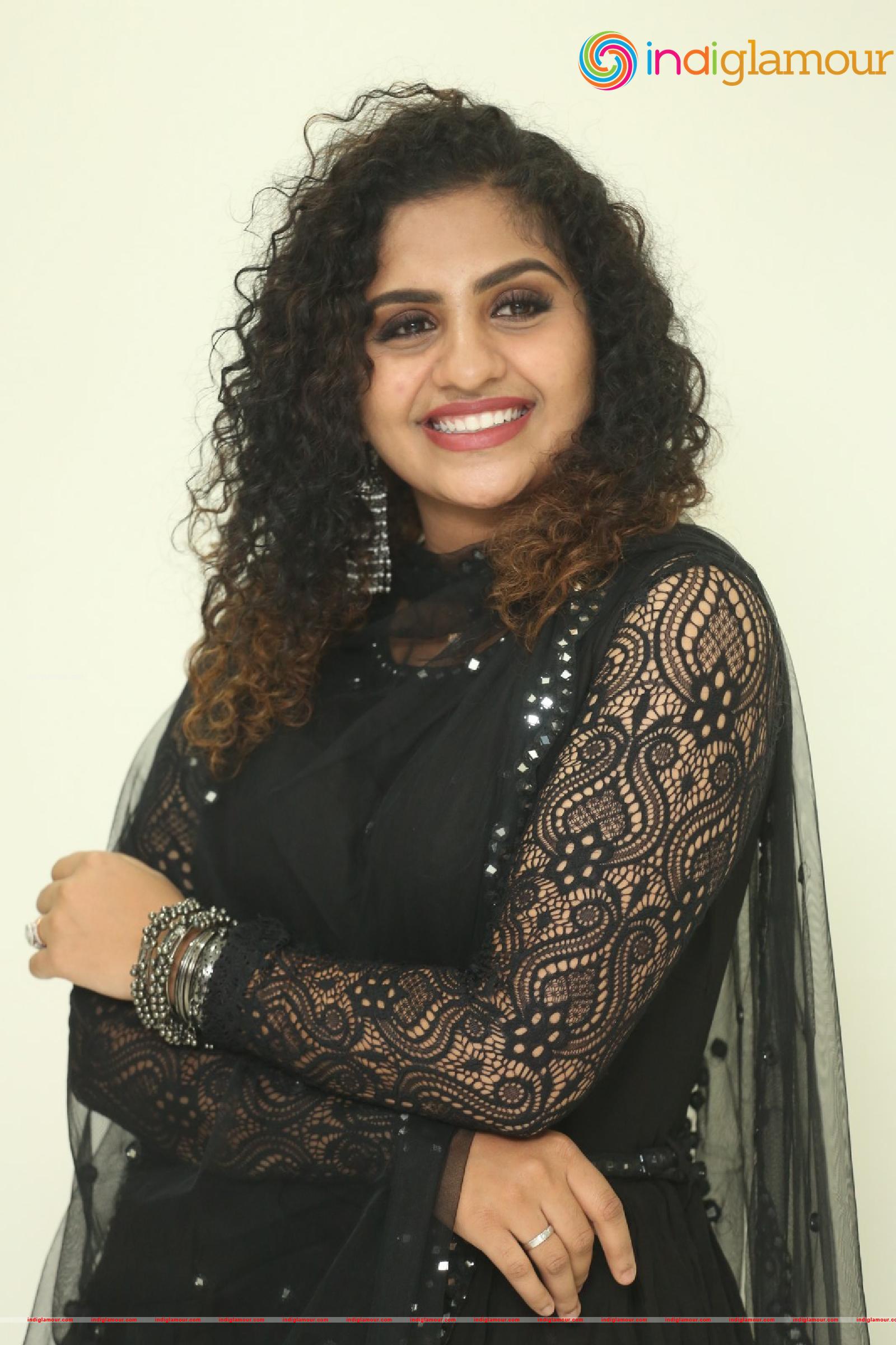 Noorin Shereef Actress hd photo