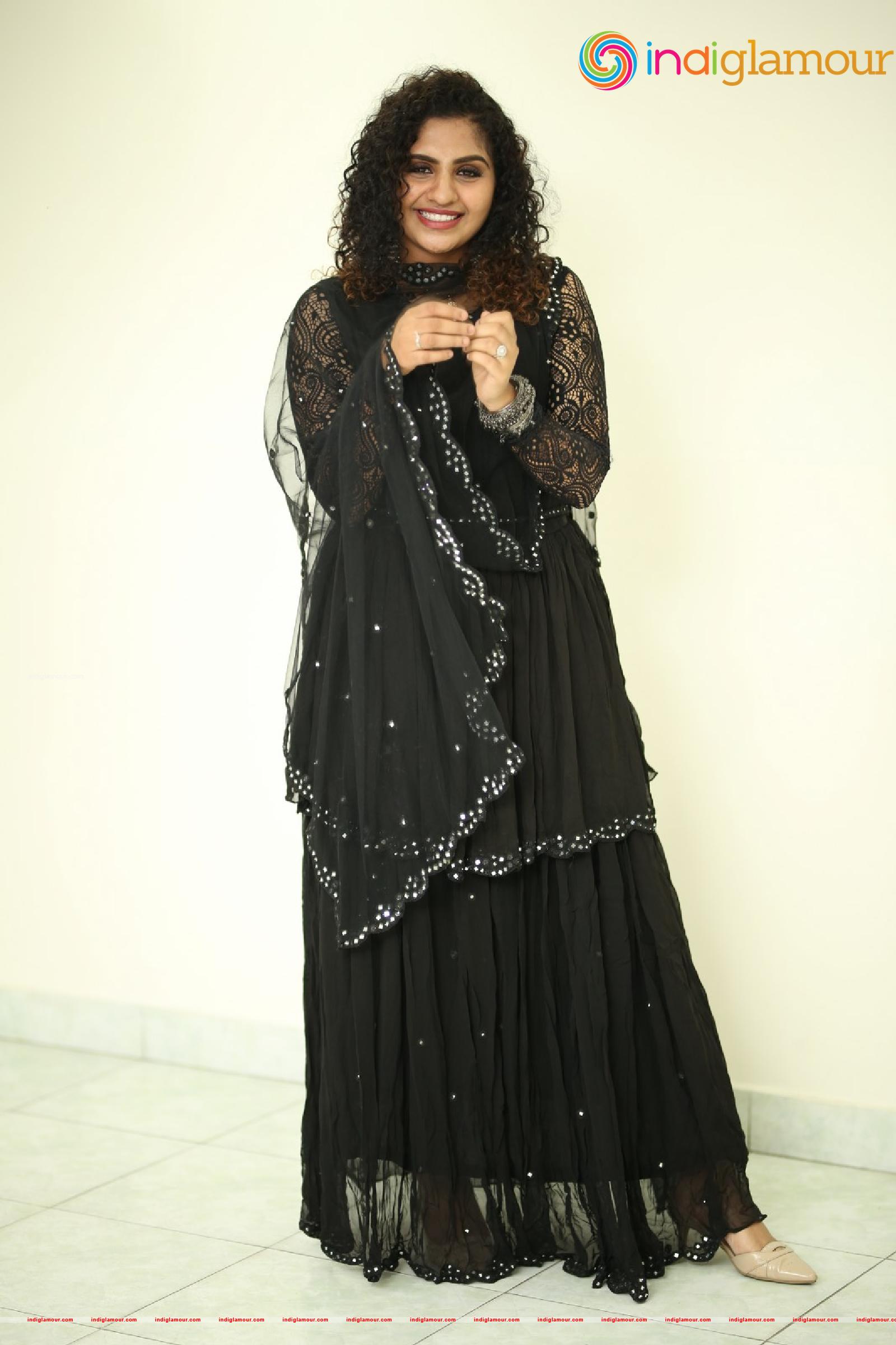 Noorin Shereef Actress hd photo