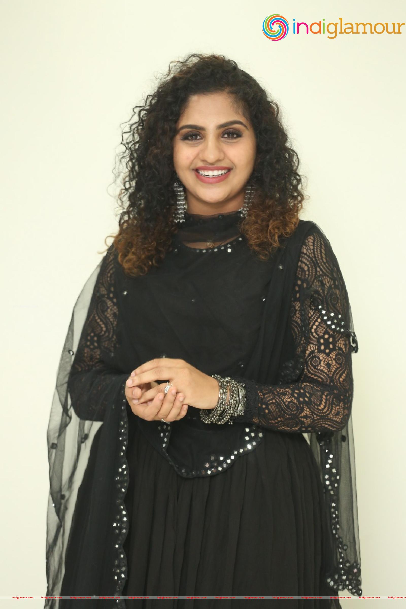 Noorin Shereef Actress hd photo
