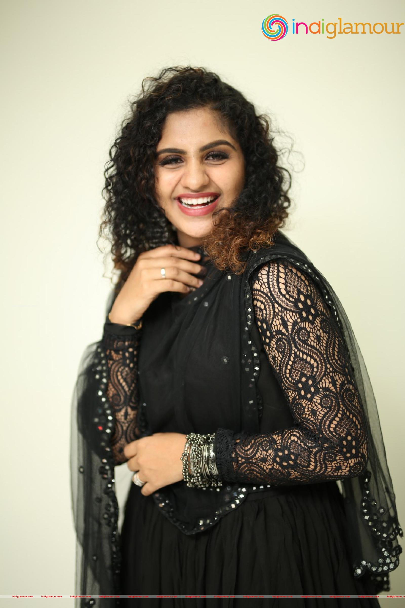Noorin Shereef Actress hd photo
