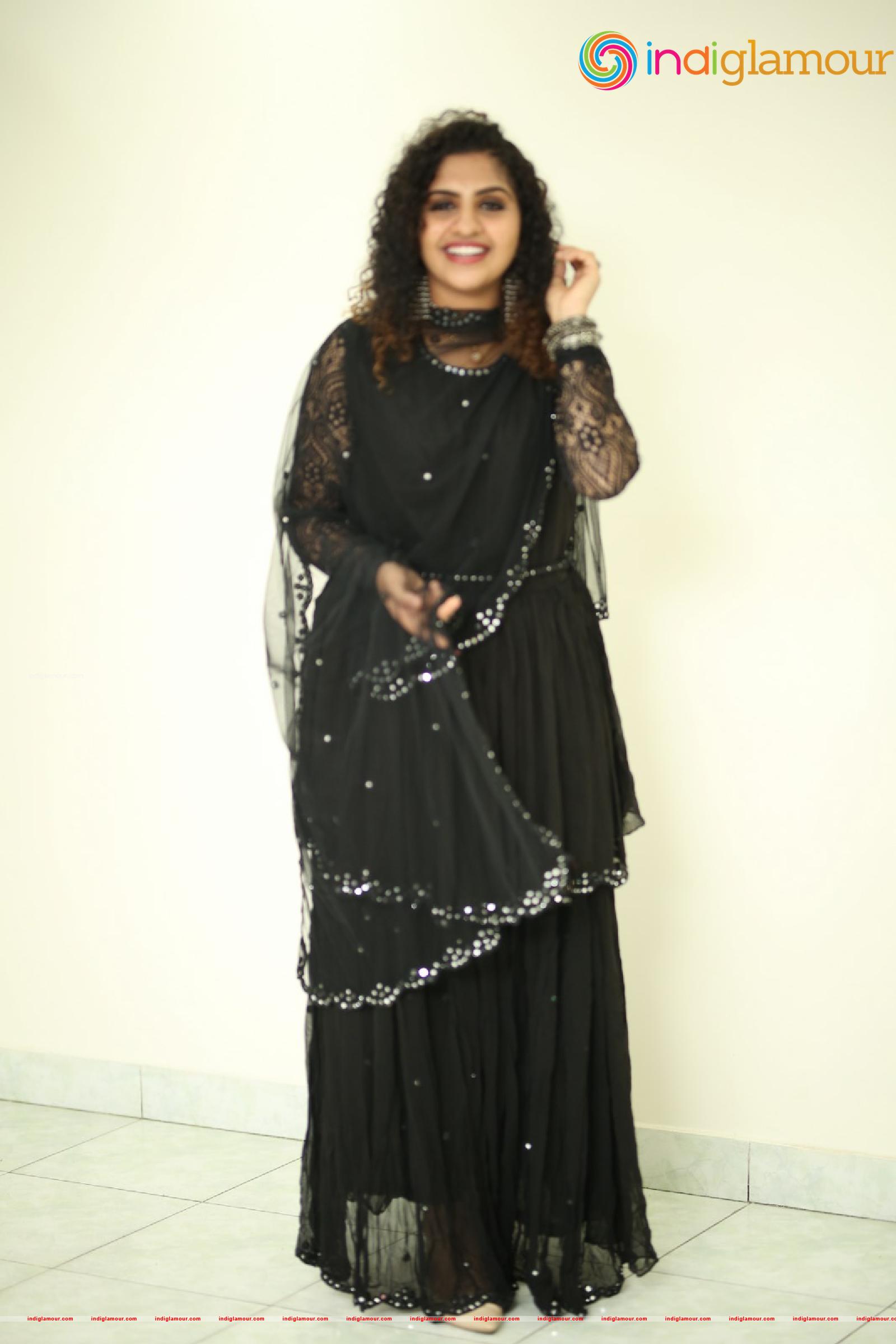 Noorin Shereef Actress hd photo