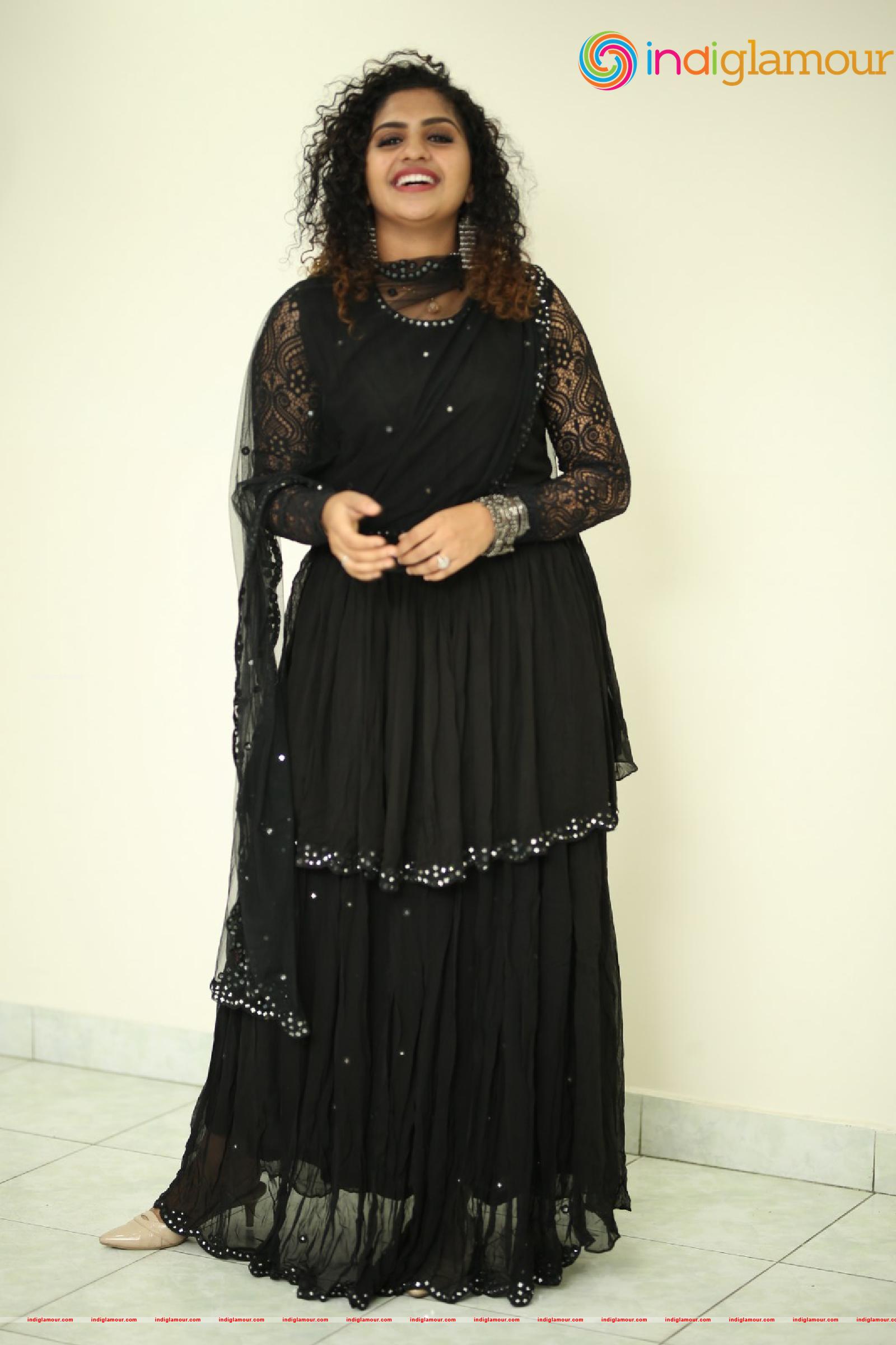 Noorin Shereef Actress hd photo
