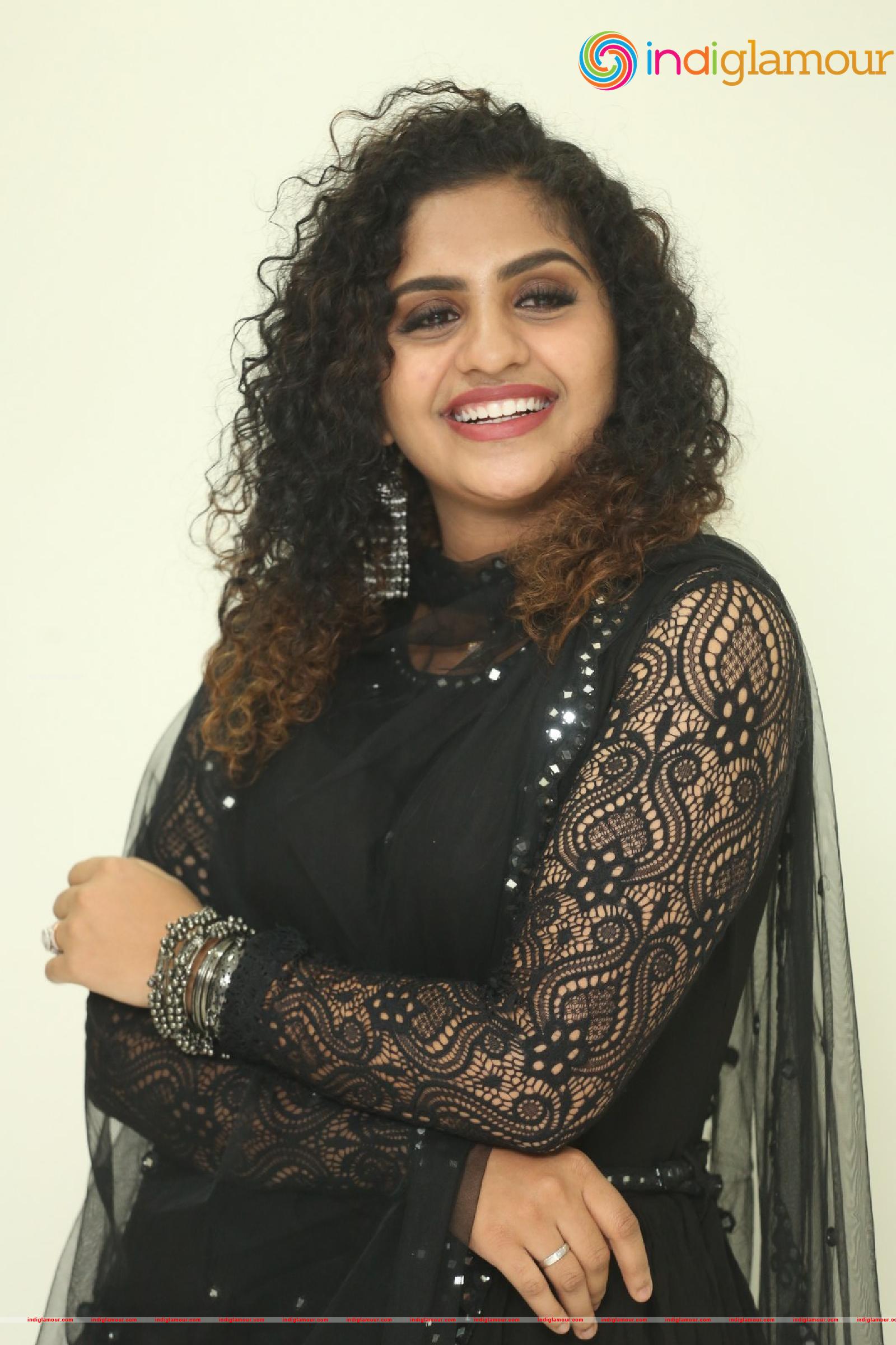 Noorin Shereef Actress hd photo