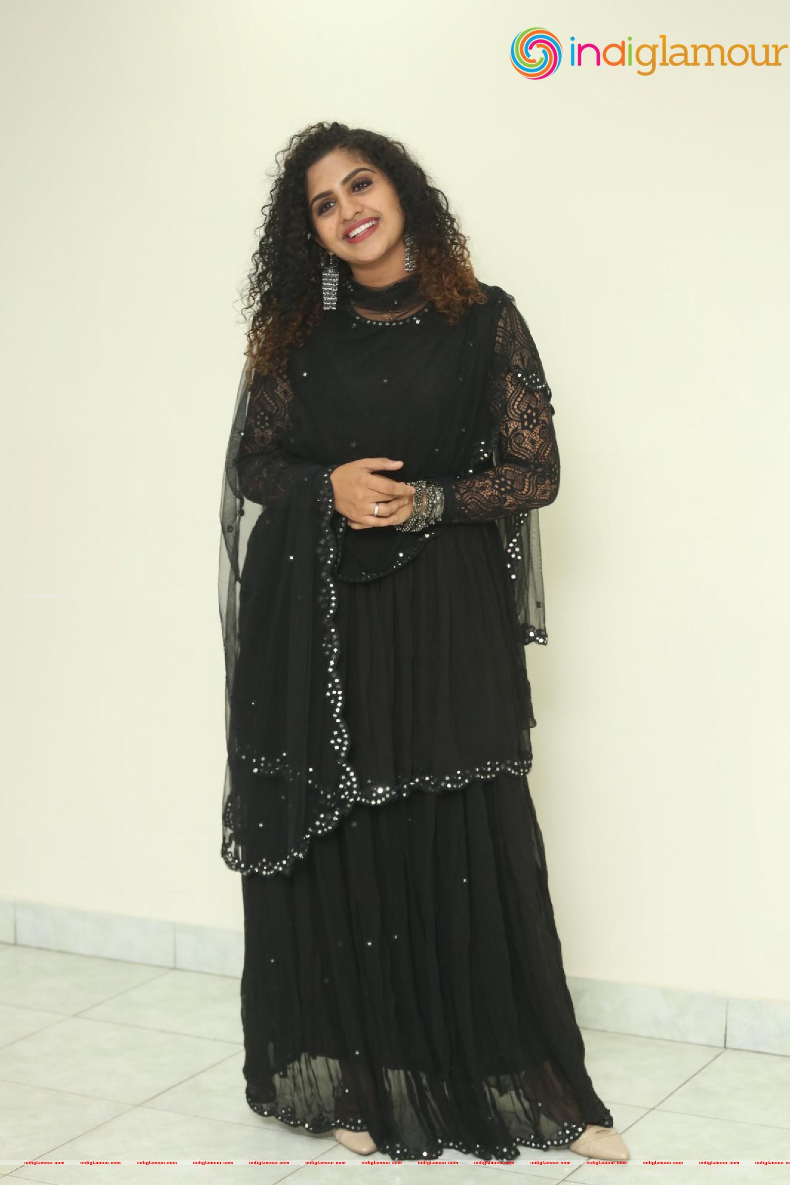 Noorin Shereef Actress hd photo