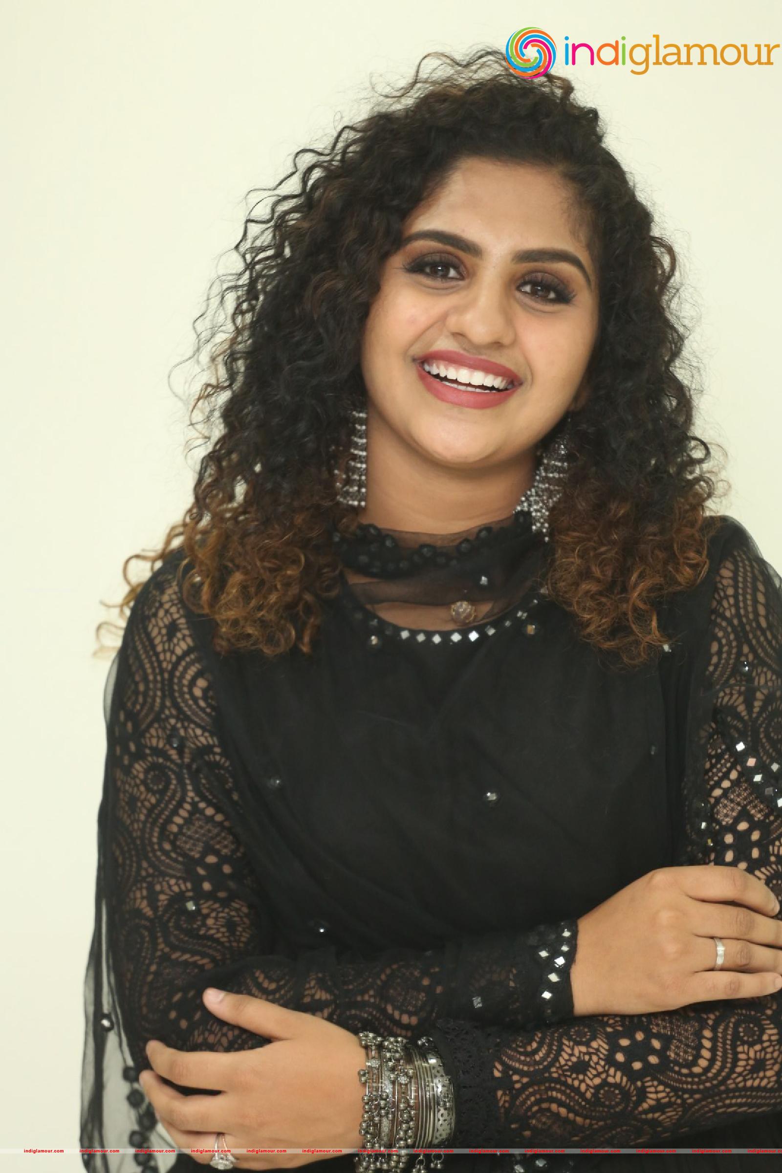 Noorin Shereef Actress hd photo