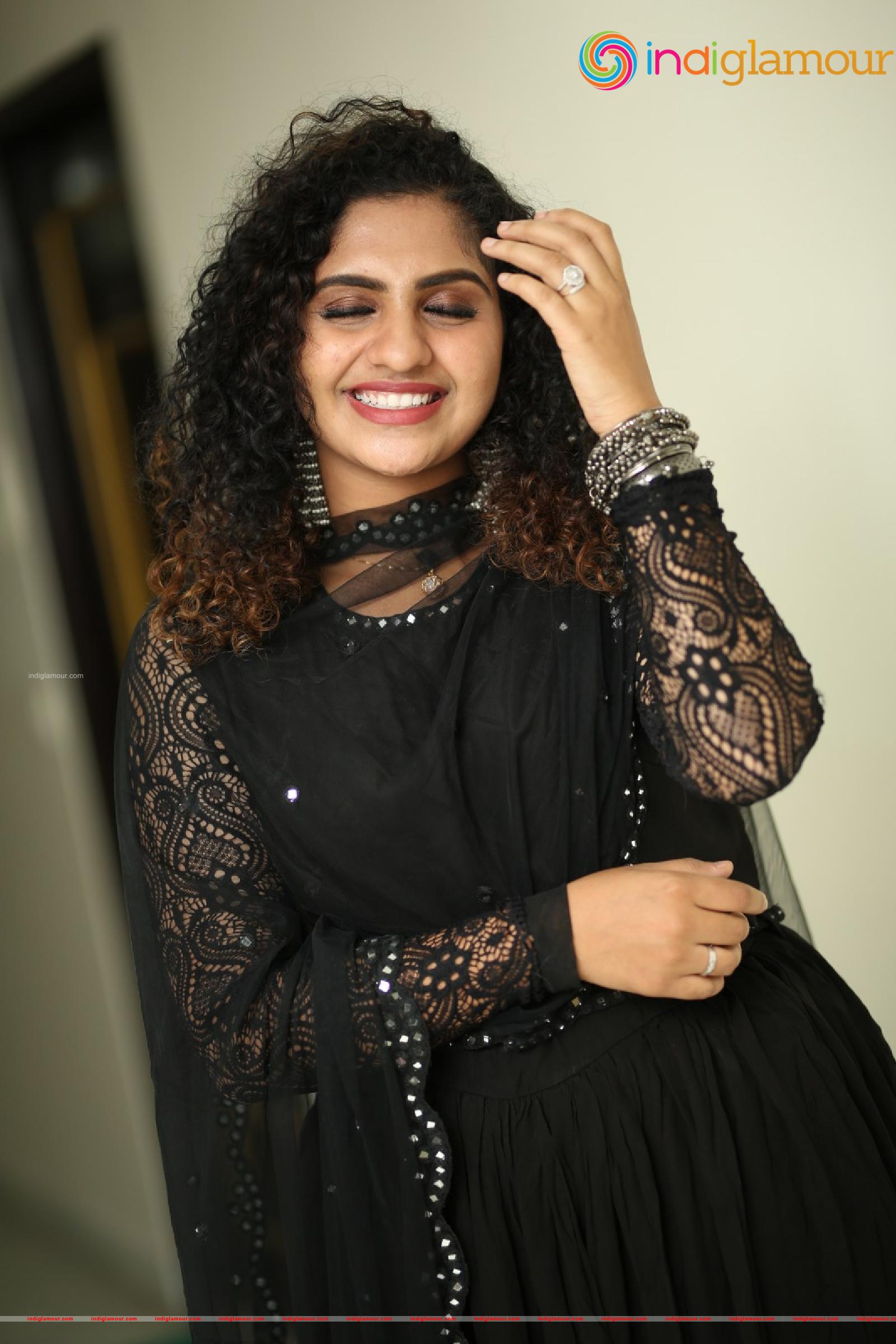 Noorin Shereef Actress hd photo