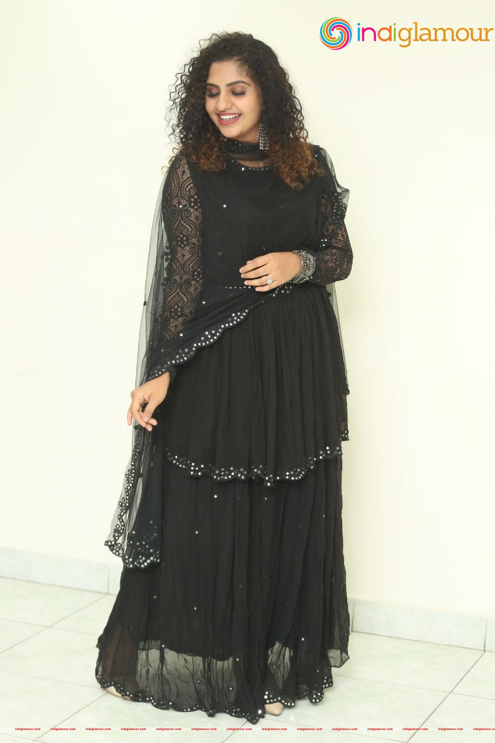 Noorin Shereef Actress hd photo
