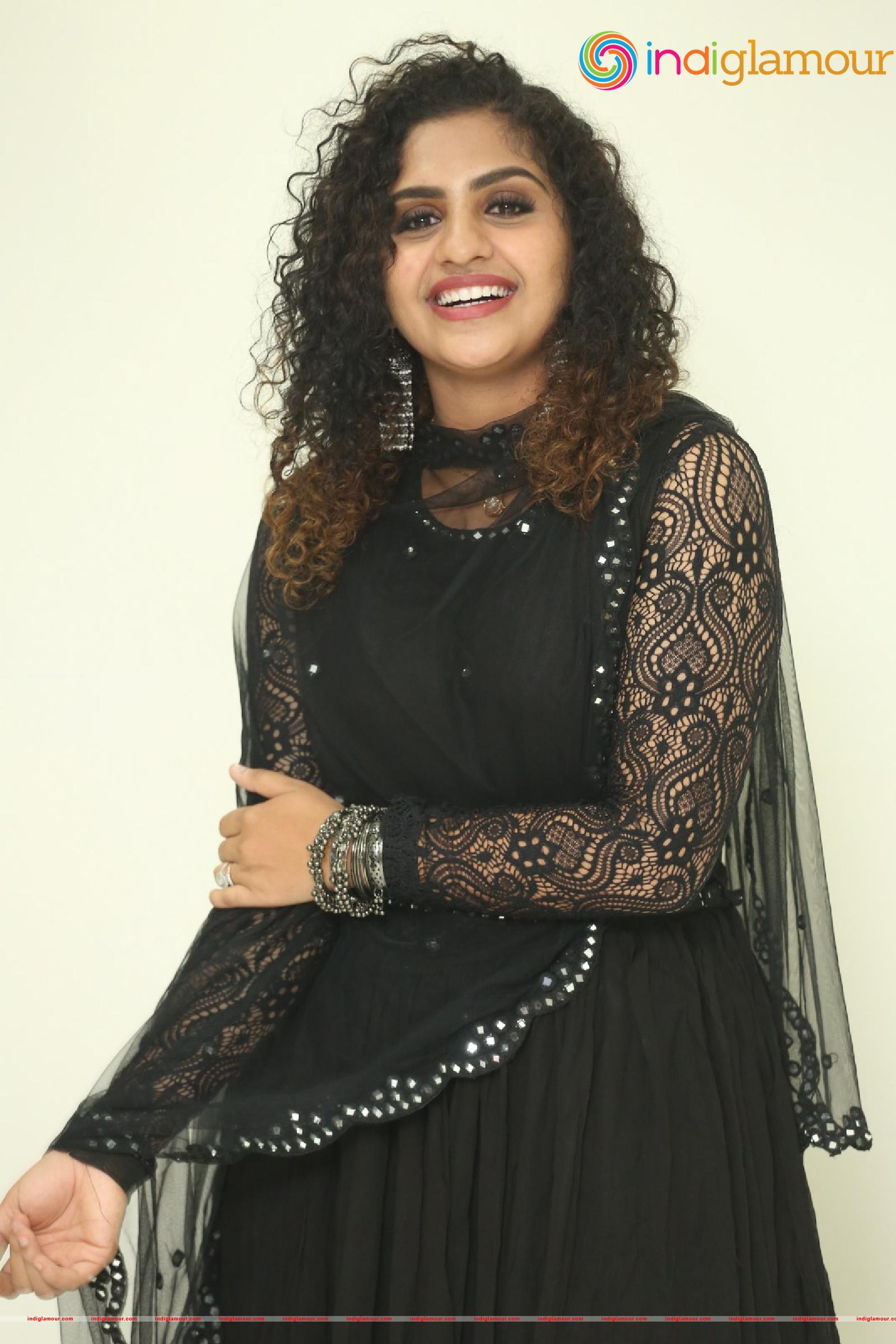 Noorin Shereef Actress hd photo