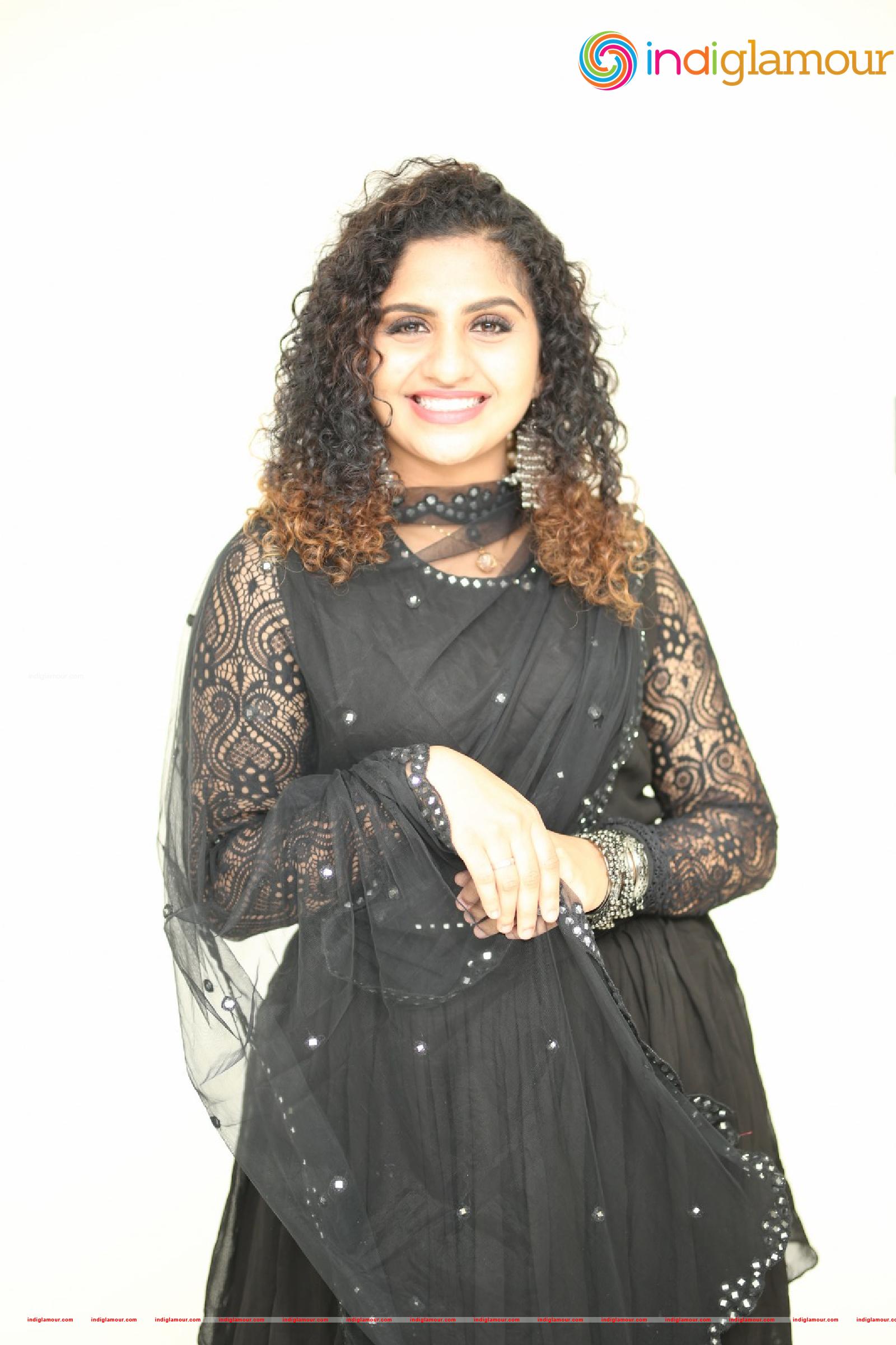 Noorin Shereef Actress hd photo