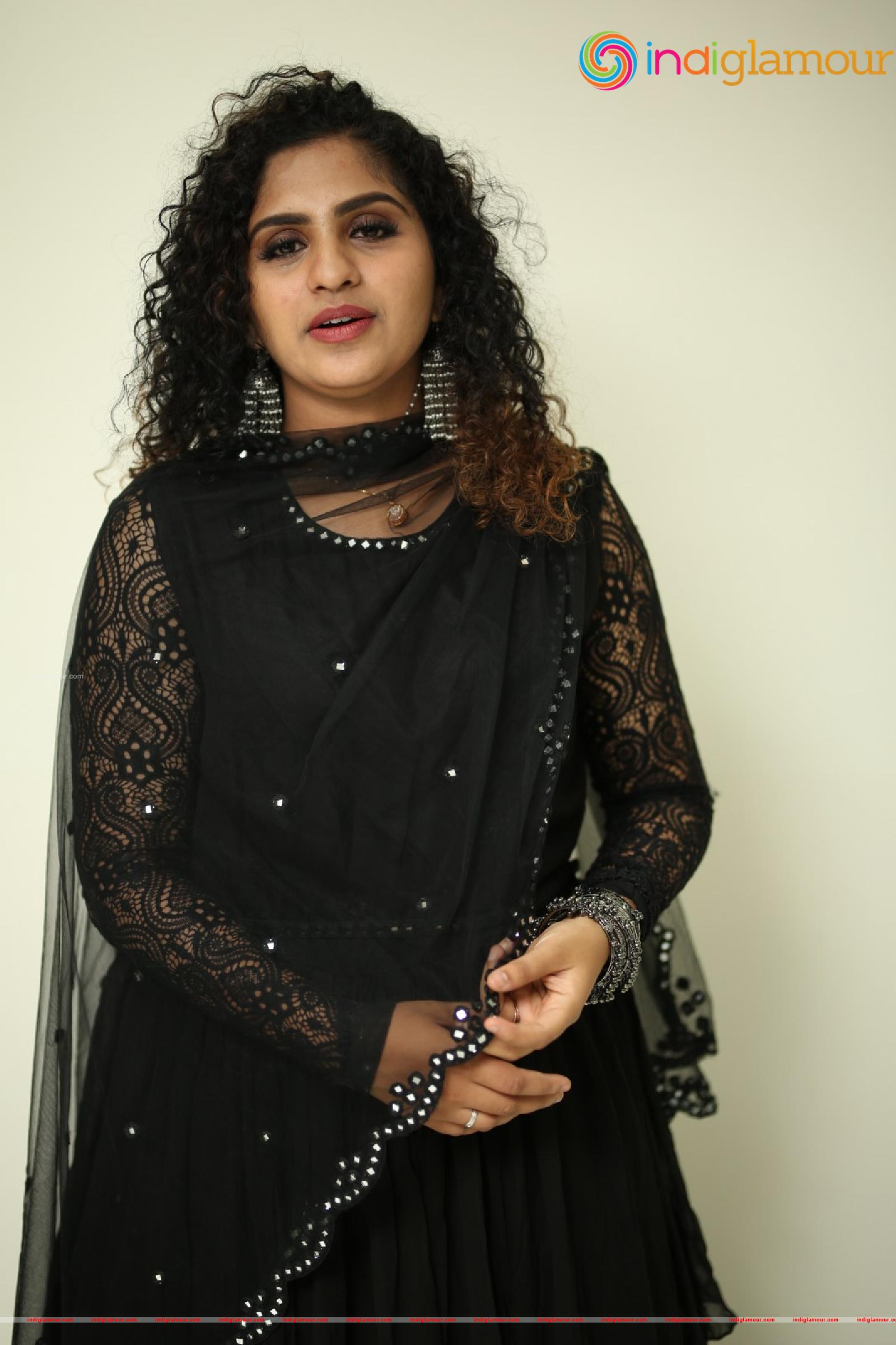 Noorin Shereef Actress hd photo