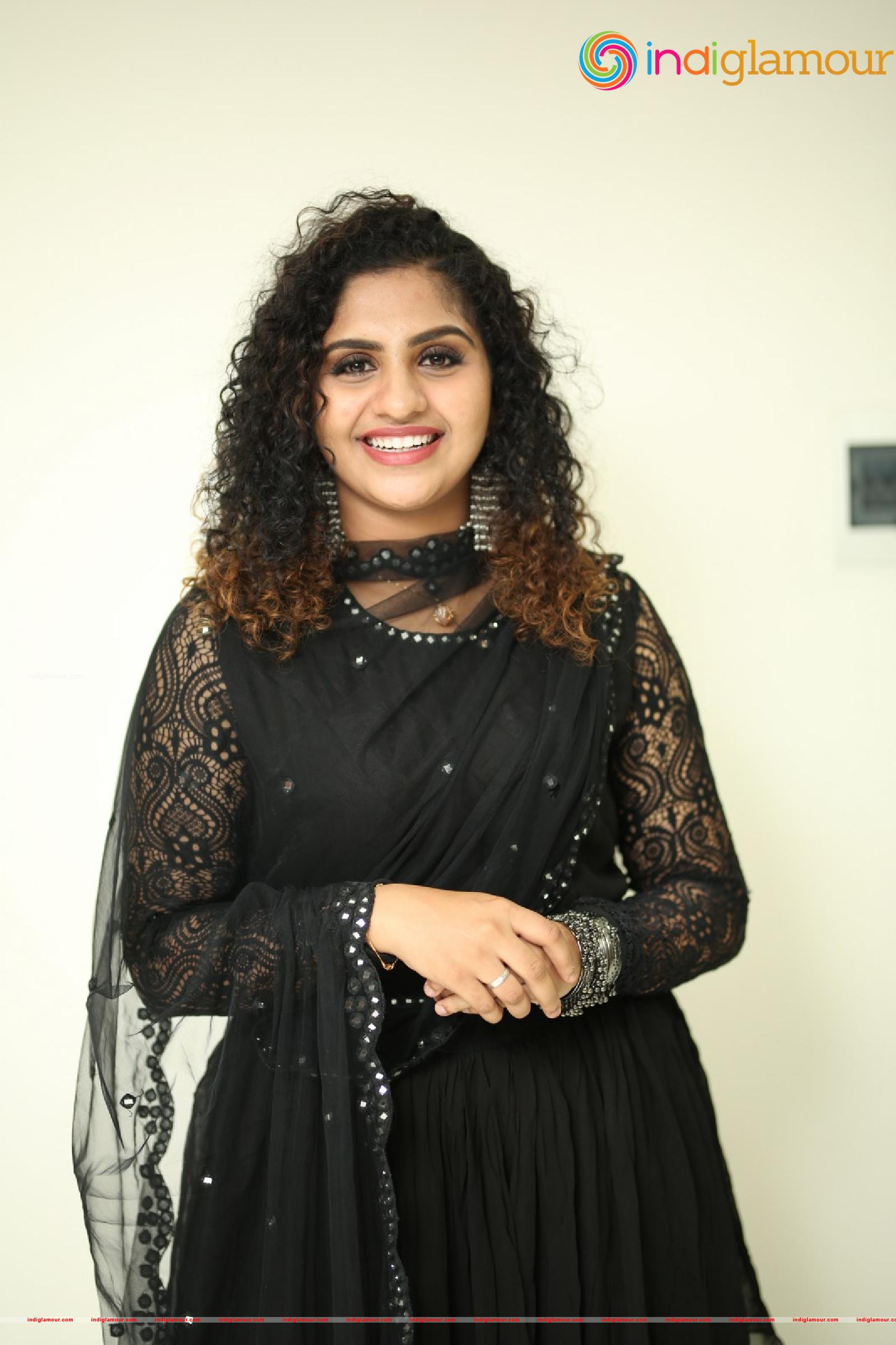 Noorin Shereef Actress hd photo