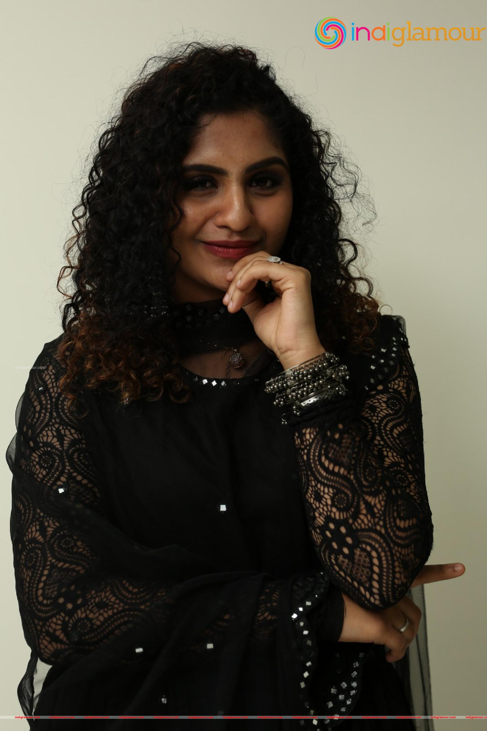 Noorin Shereef Actress hd photo