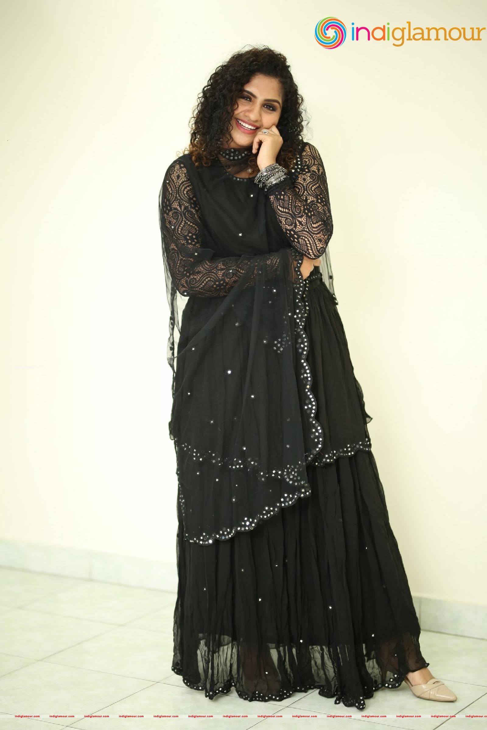 Noorin Shereef Actress hd photo