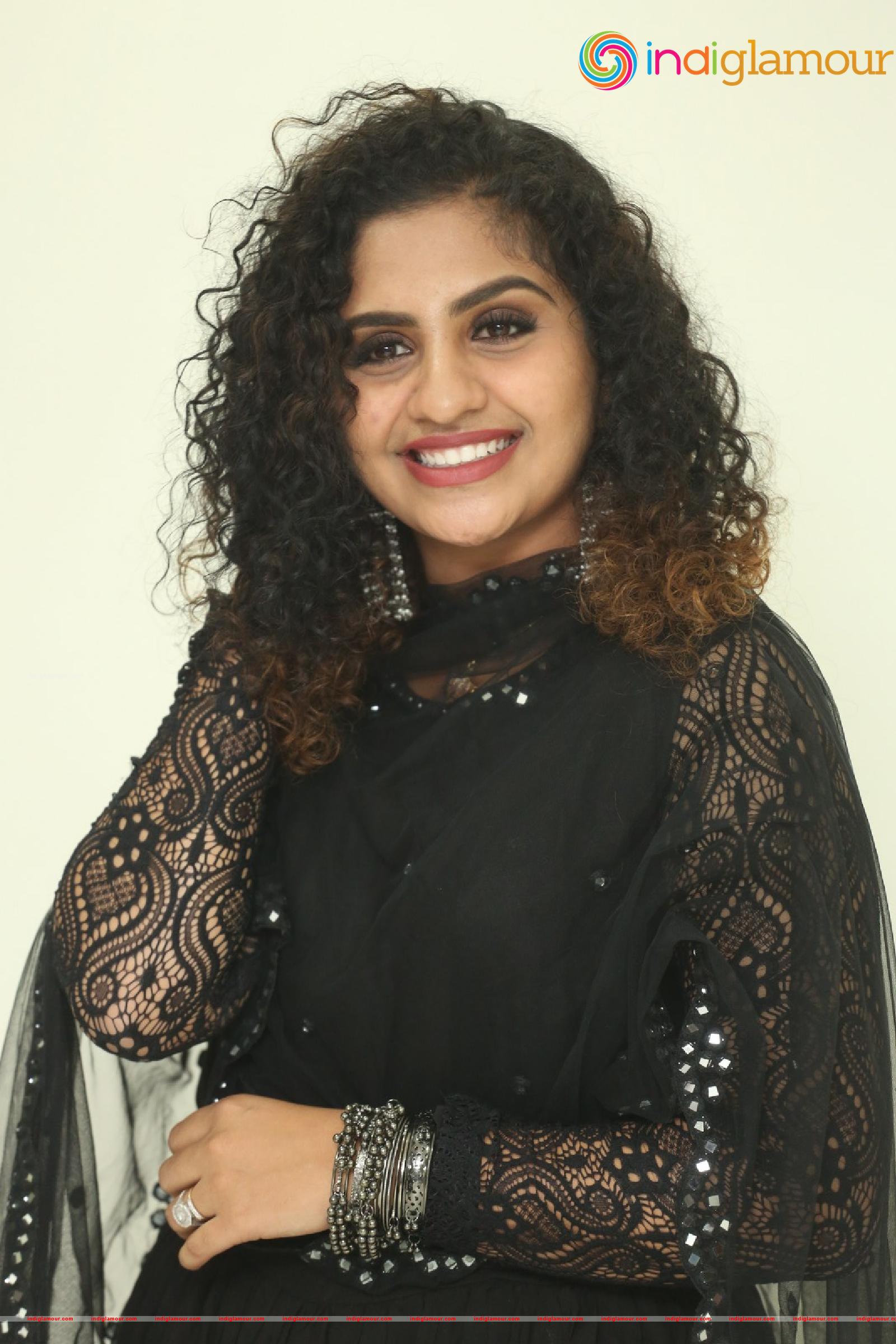 Noorin Shereef Actress hd photo