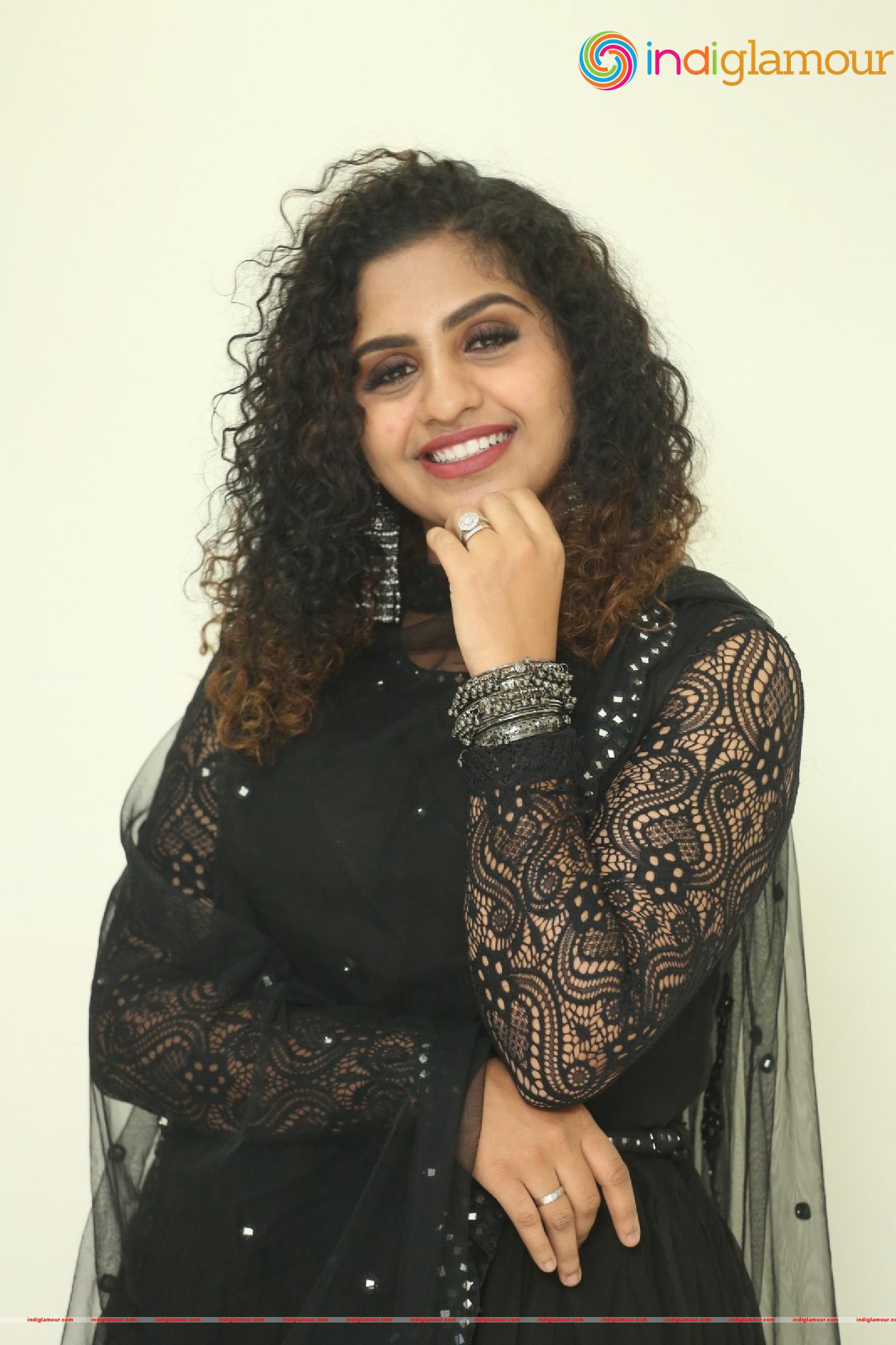 Noorin Shereef Actress hd photo