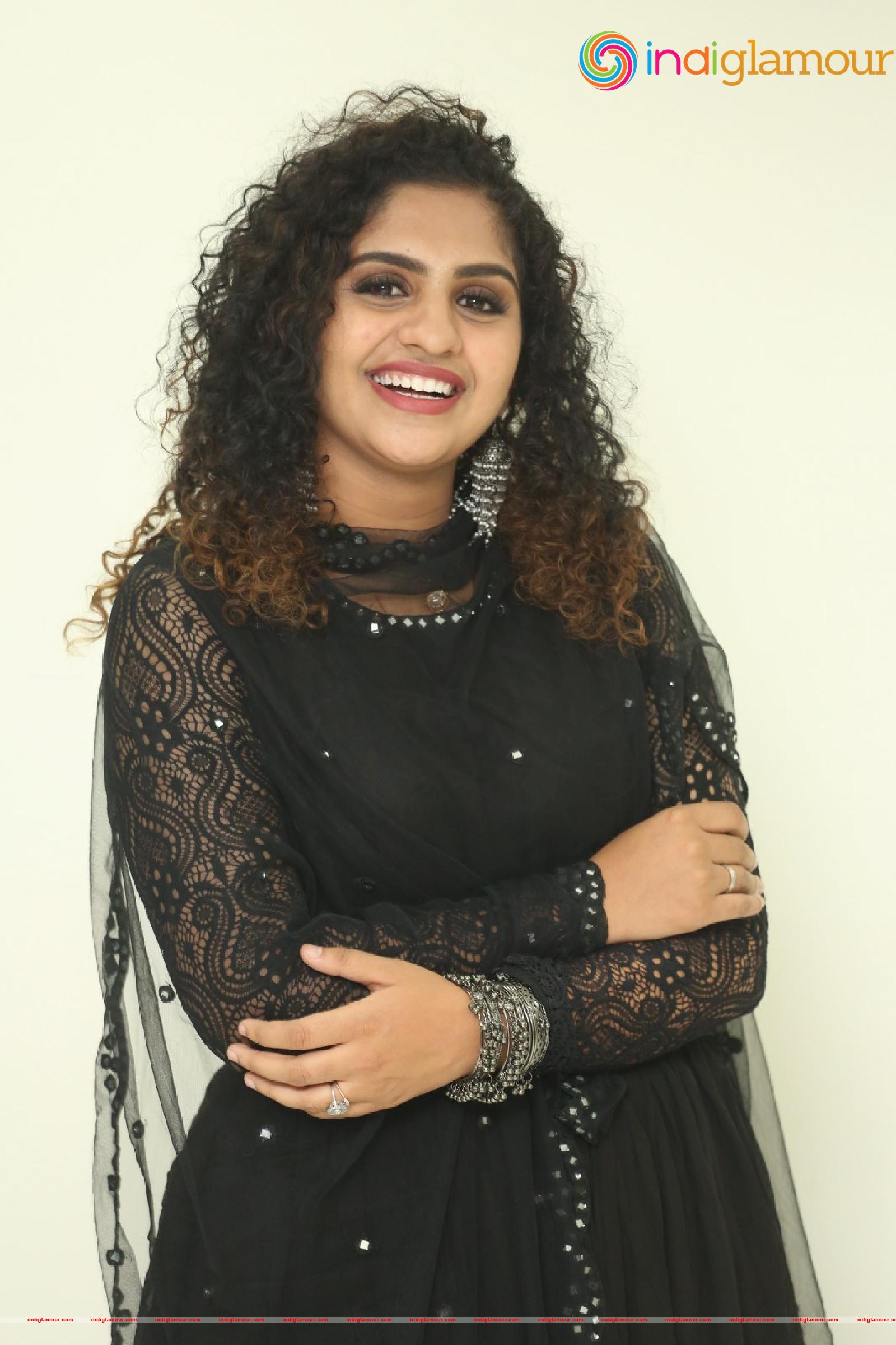 Noorin Shereef Actress hd photo