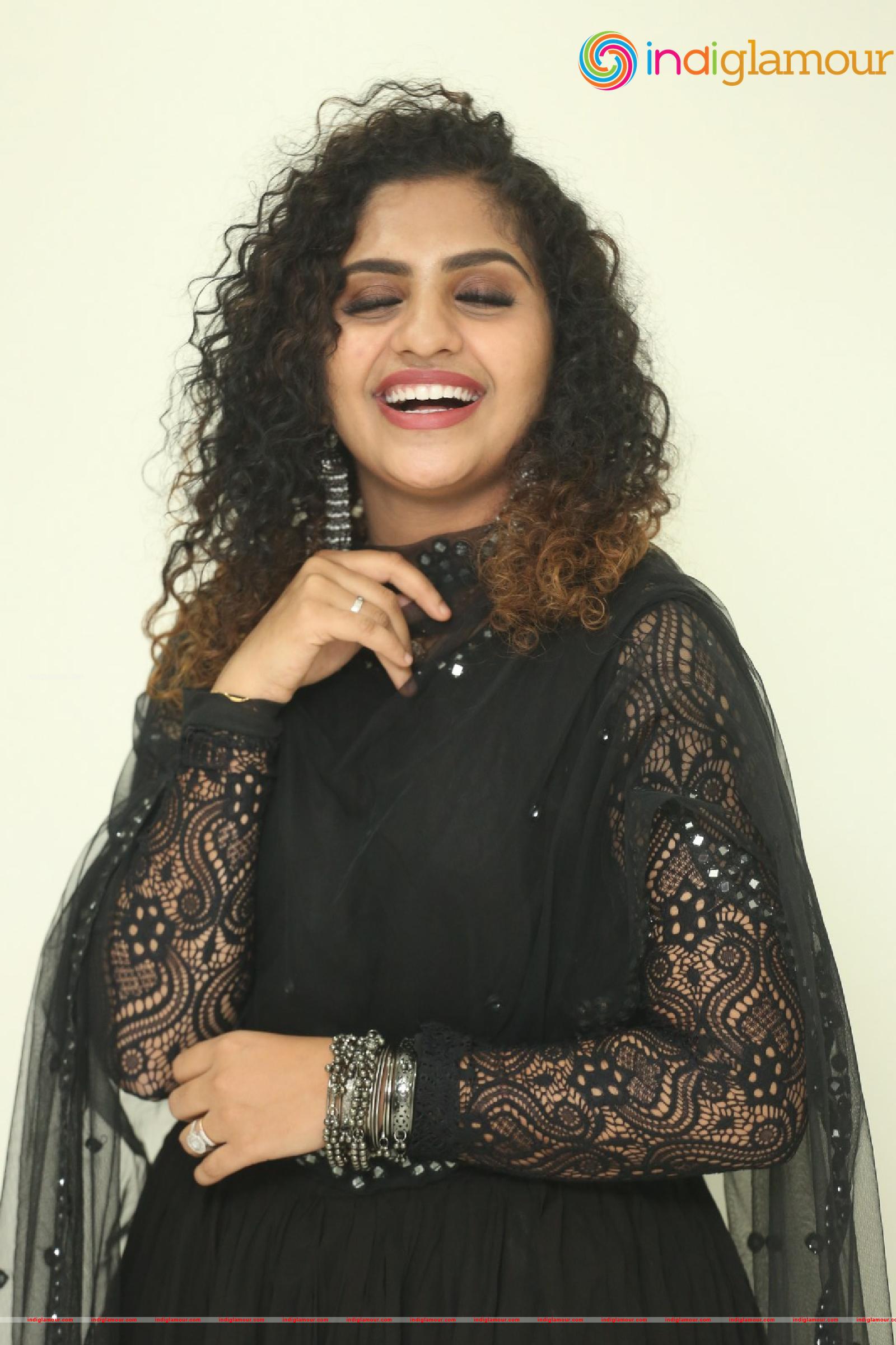 Noorin Shereef Actress hd photo