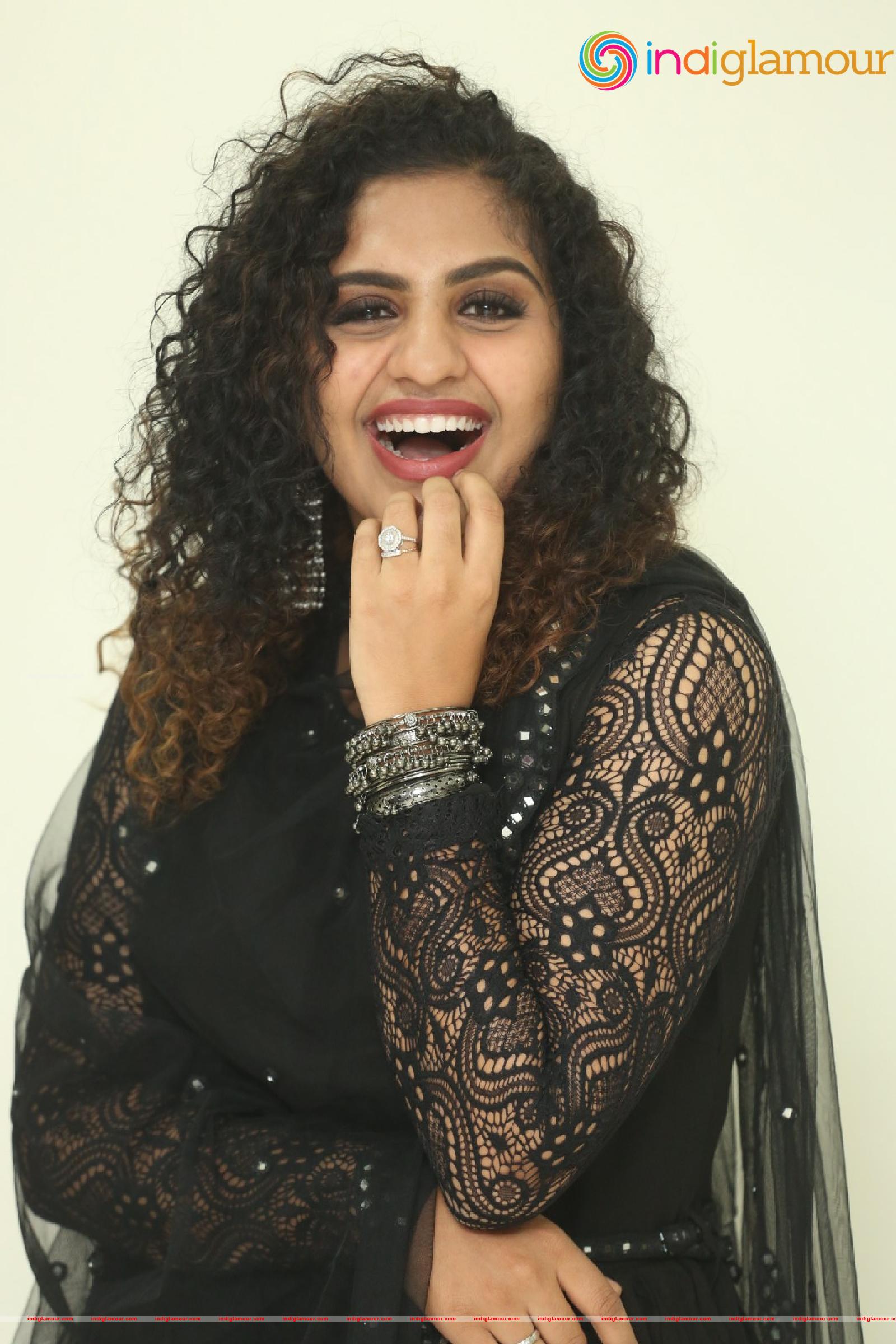 Noorin Shereef Actress hd photo