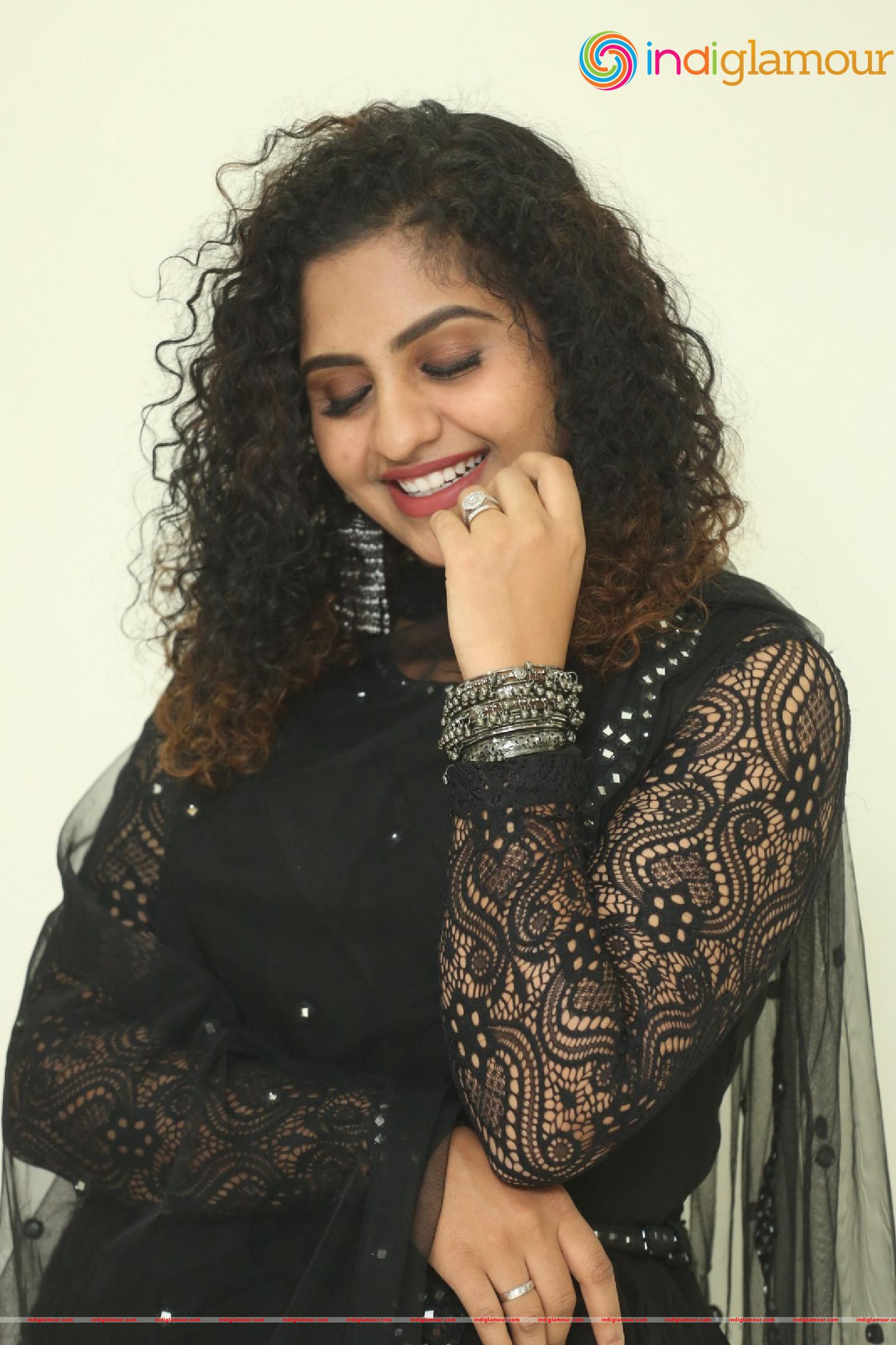 Noorin Shereef Actress hd photo