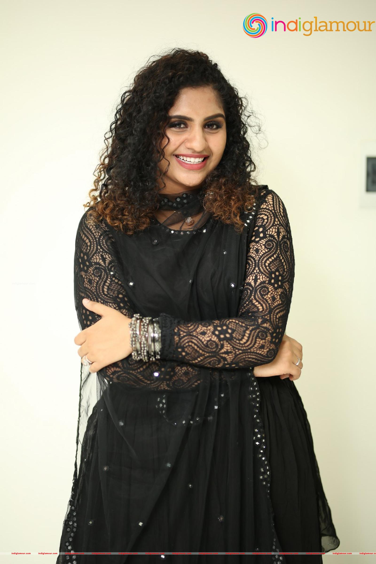 Noorin Shereef Actress hd photo