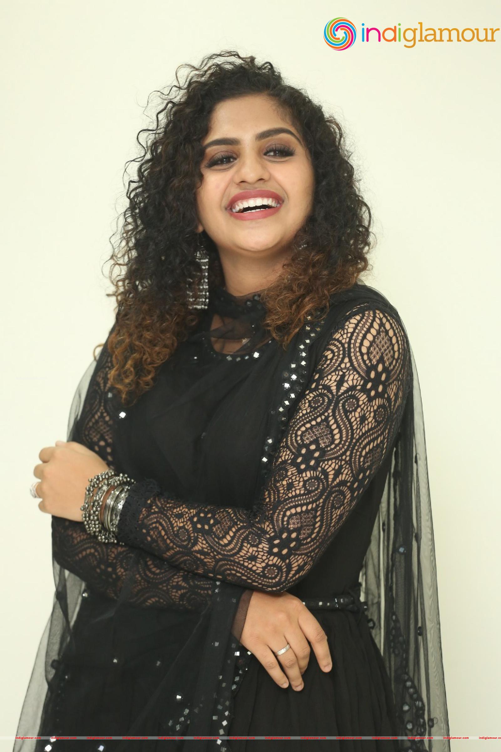 Noorin Shereef Actress hd photo
