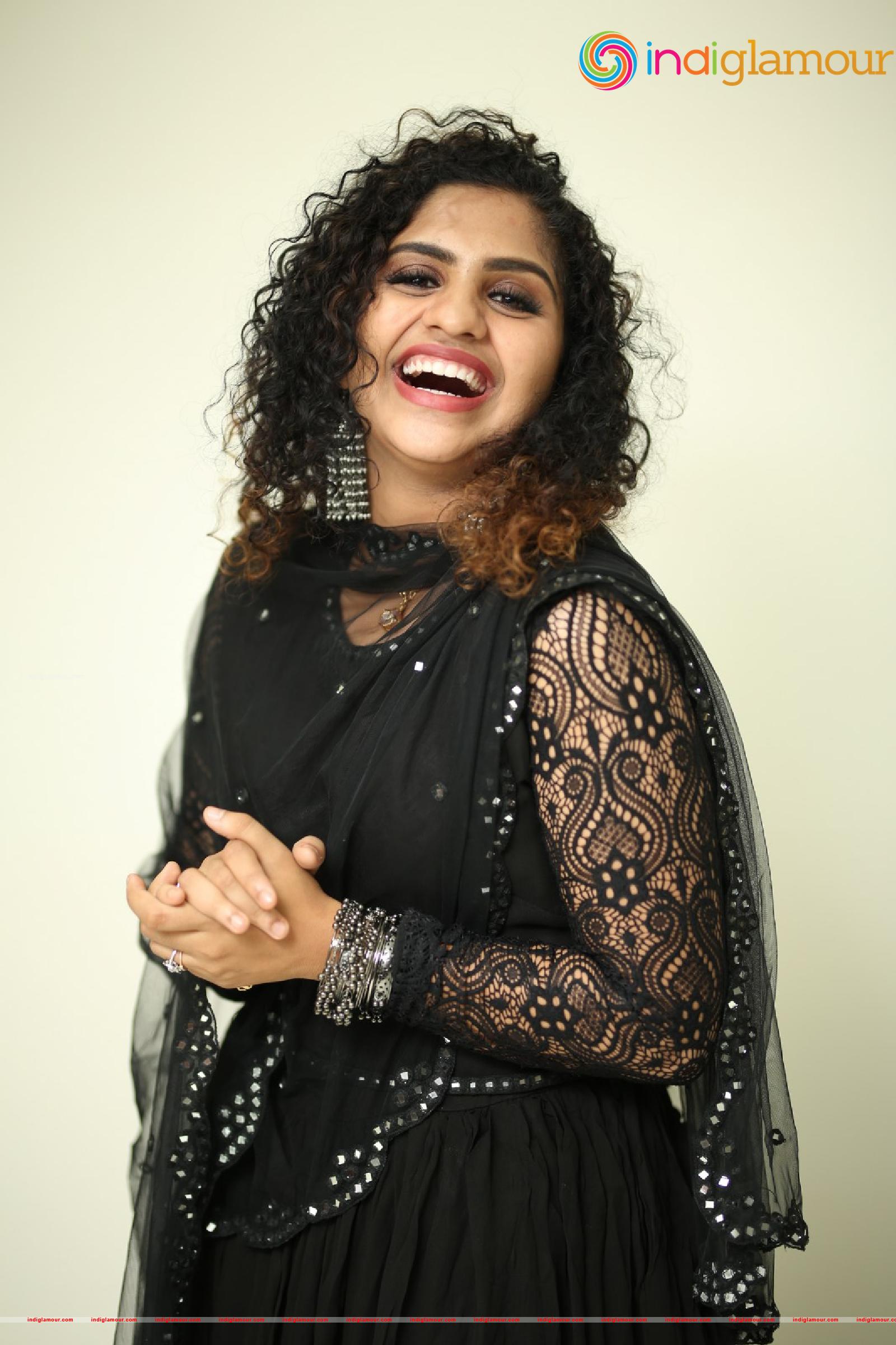 Noorin Shereef Actress hd photo