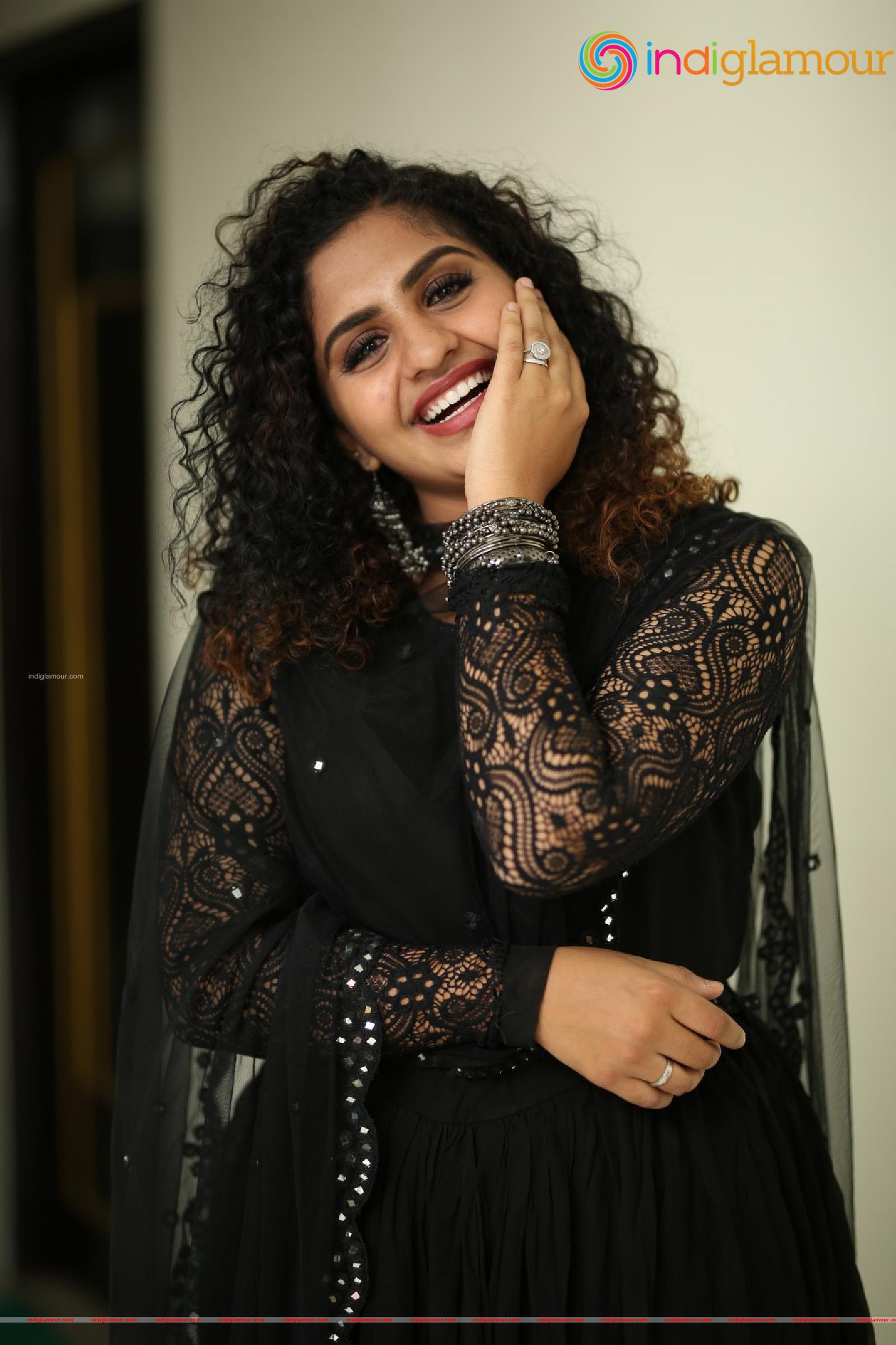 Noorin Shereef Actress hd photo