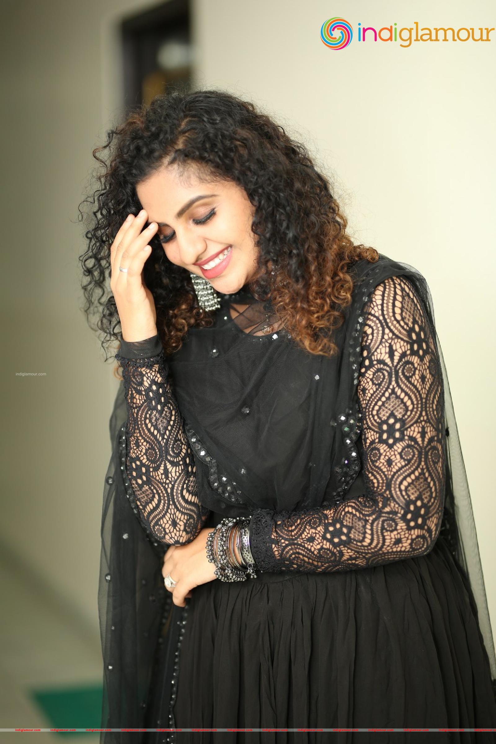 Noorin Shereef Actress hd photo