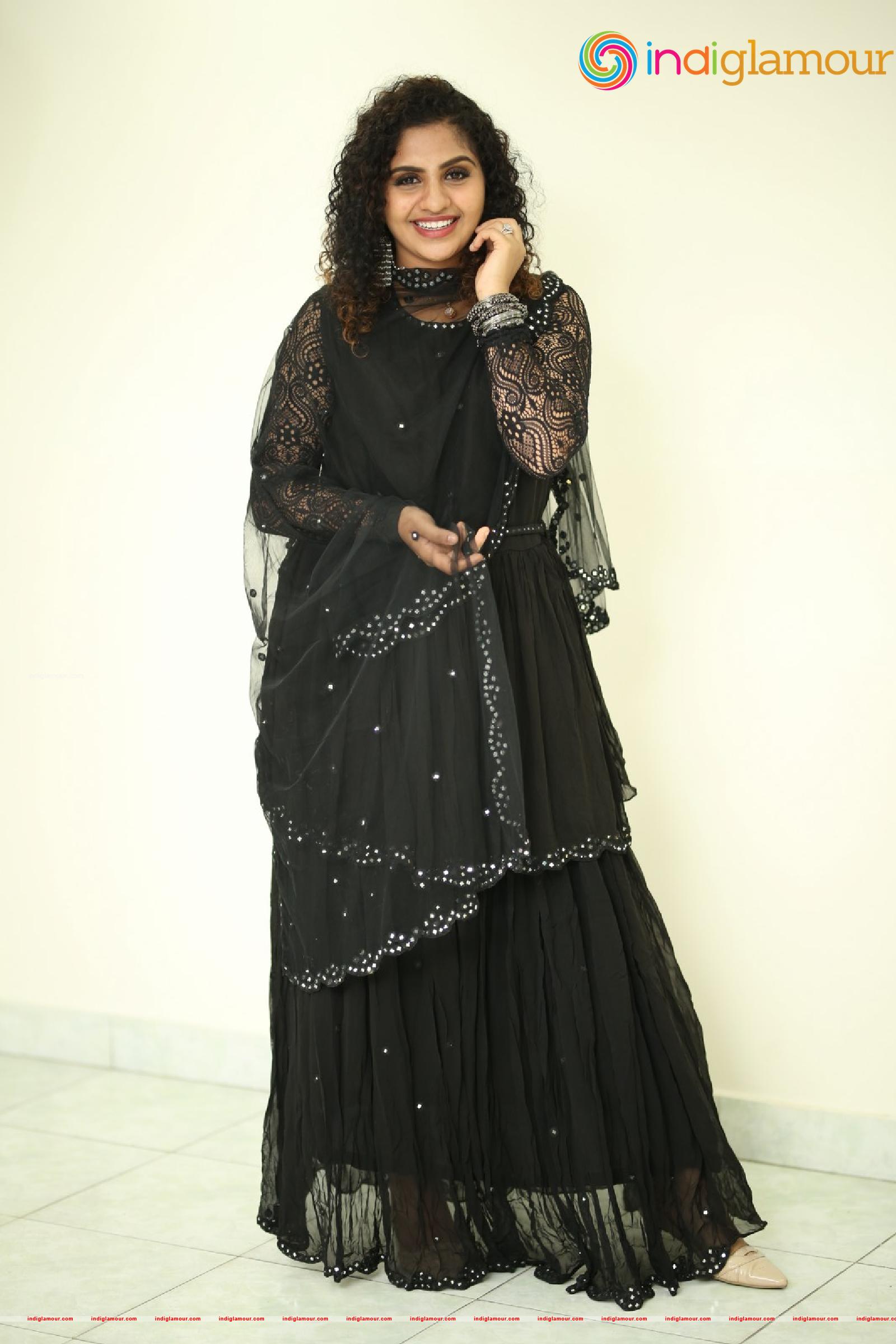 Noorin Shereef Actress hd photo