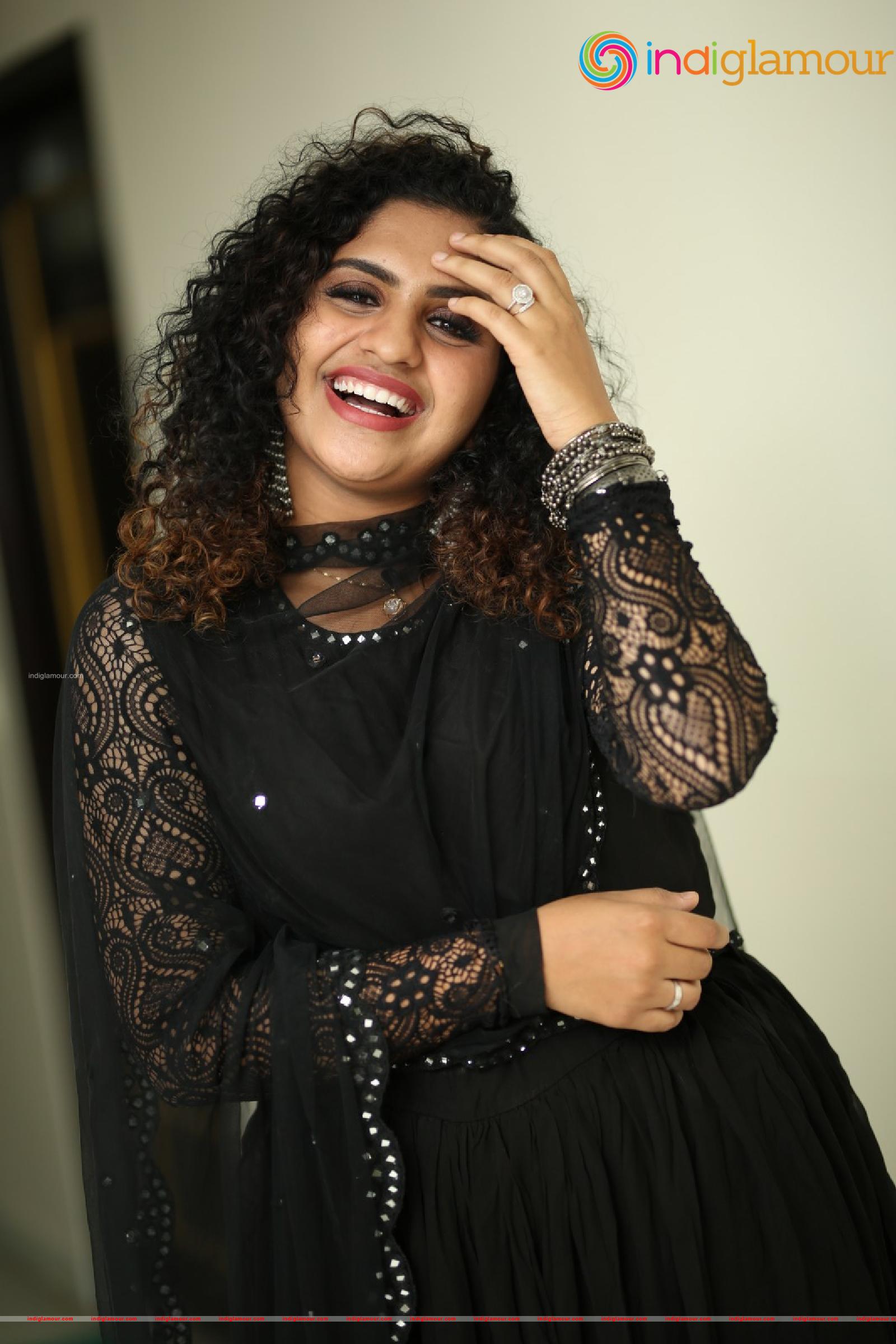 Noorin Shereef Actress hd photo