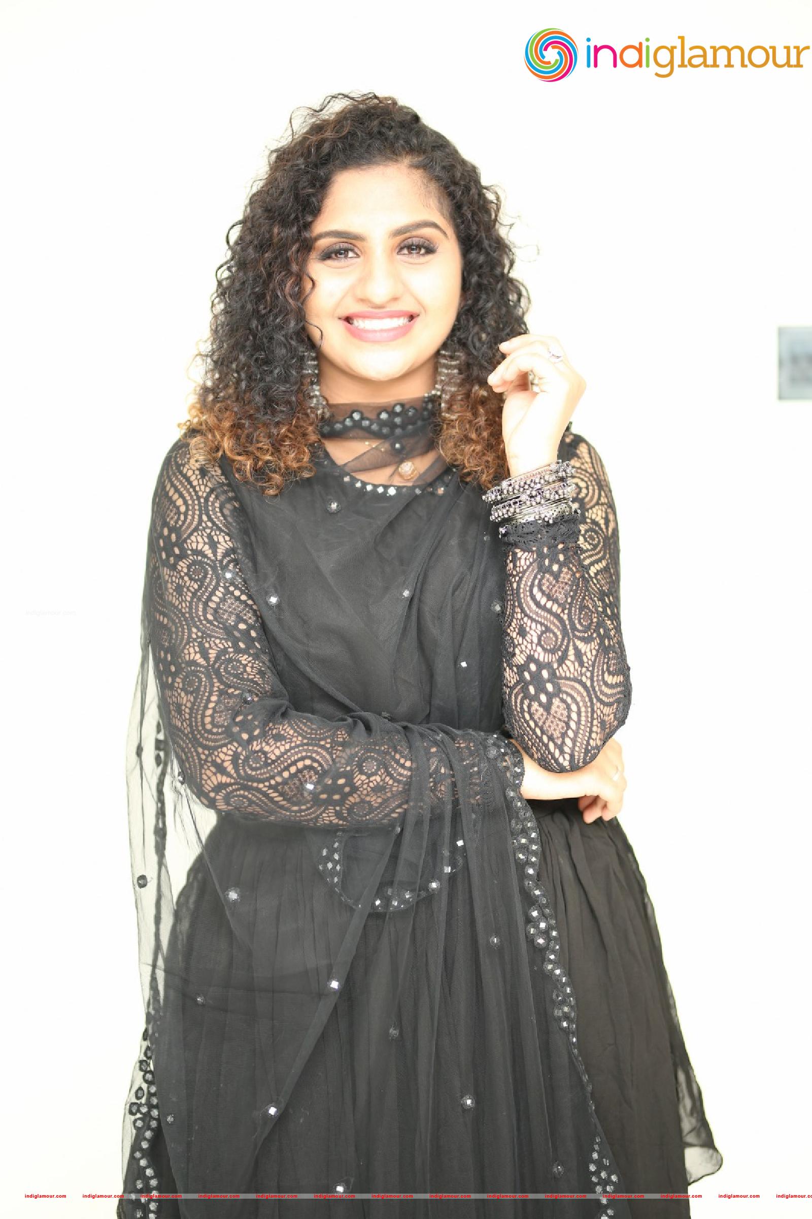 Noorin Shereef Actress hd photo