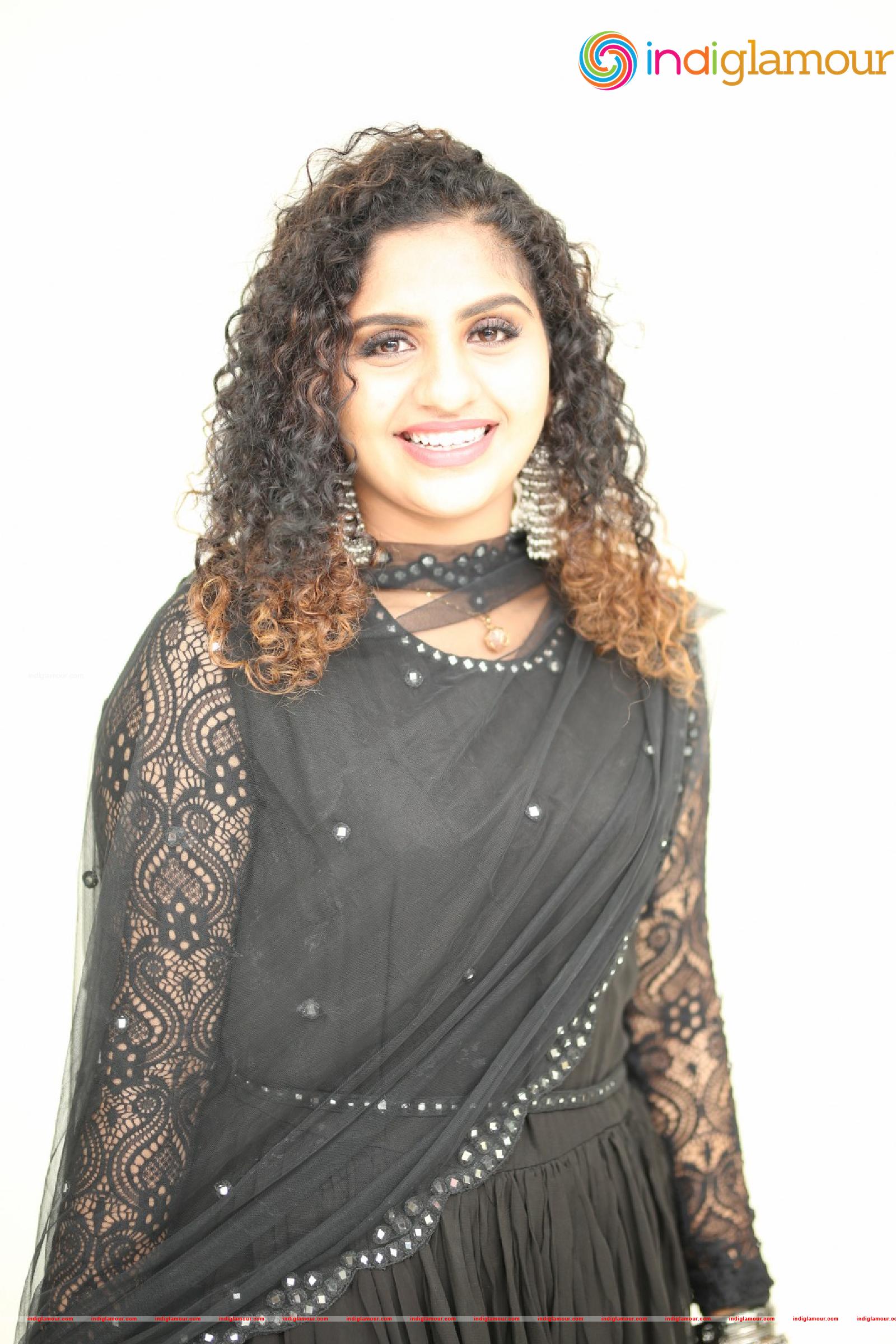 Noorin Shereef Actress hd photo