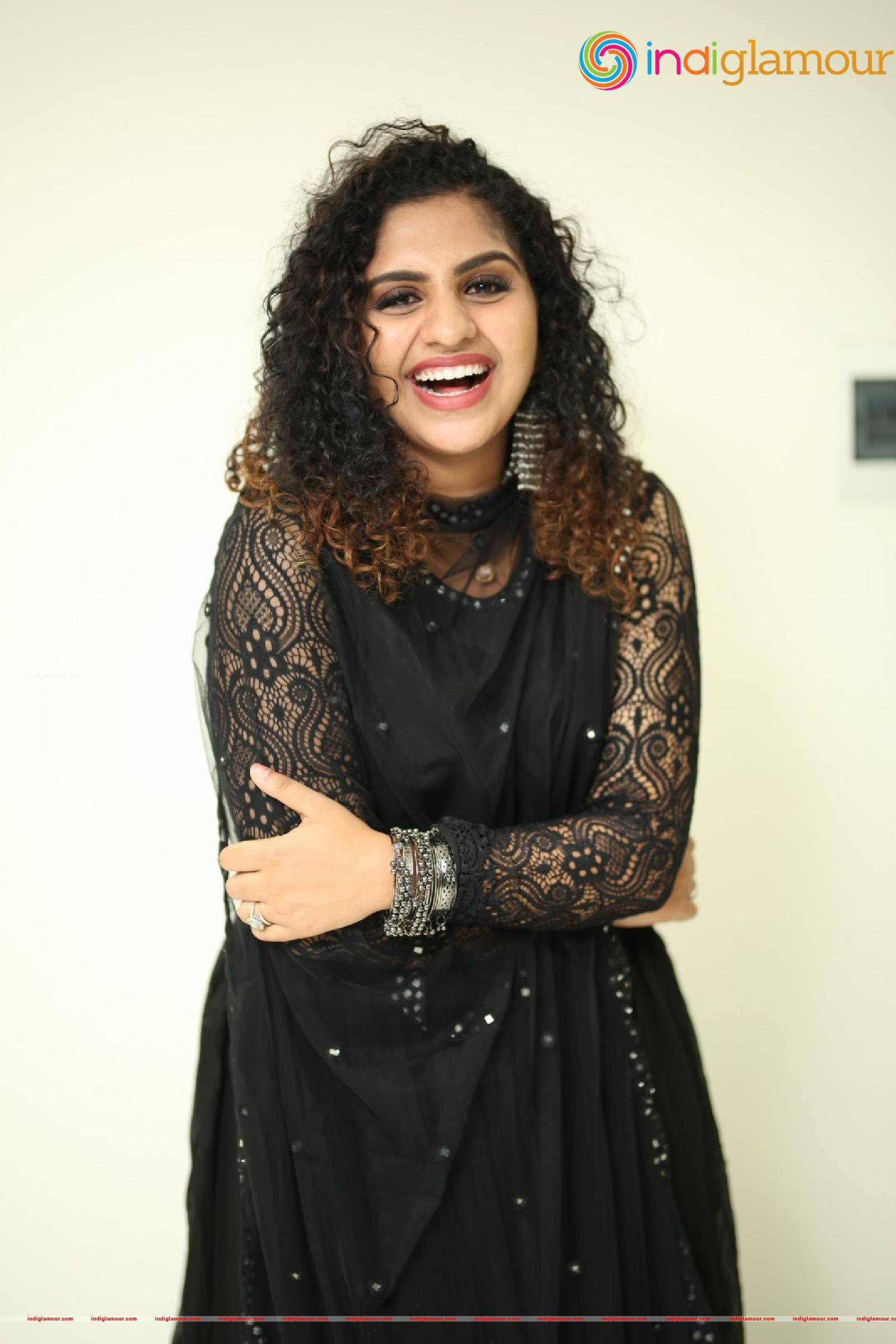 Noorin Shereef Actress hd photo