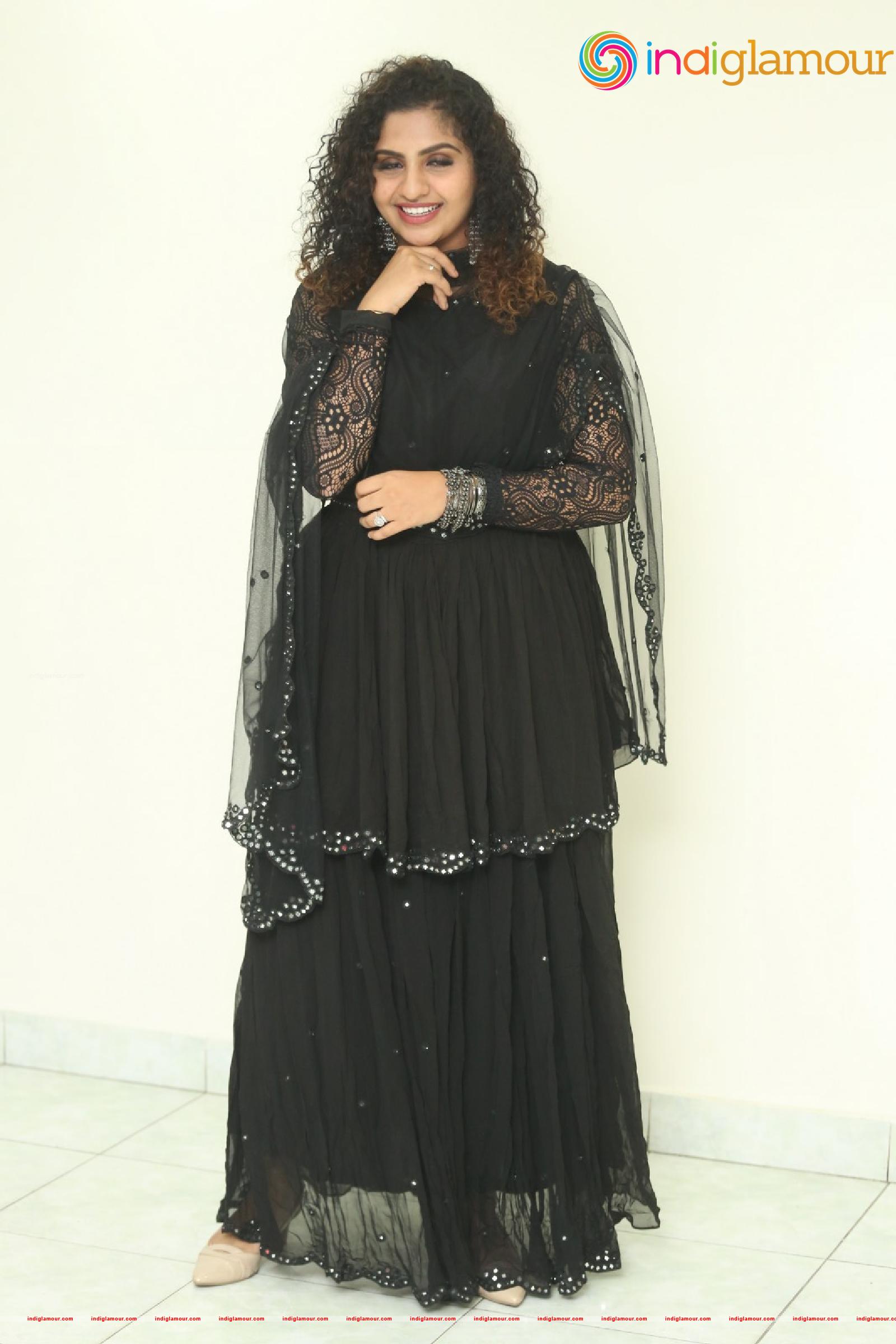 Noorin Shereef Actress hd photo